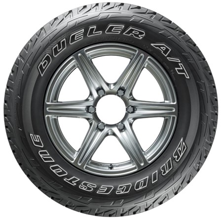 Lốp Dueler từ Bridgestone là một trong những loại lốp thích hợp với xe Fortuner