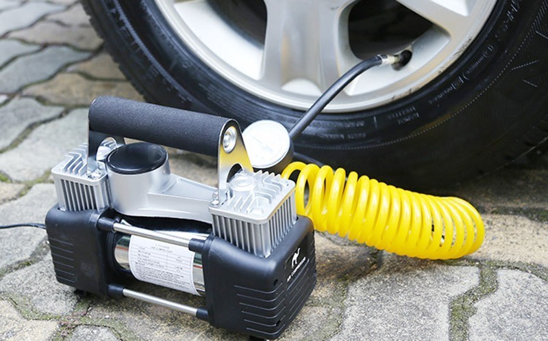 NHỮNG ĐIỀU CẦN LƯU Ý KHI CHỌN MUA MÁY BƠM LỐP Ô TÔ