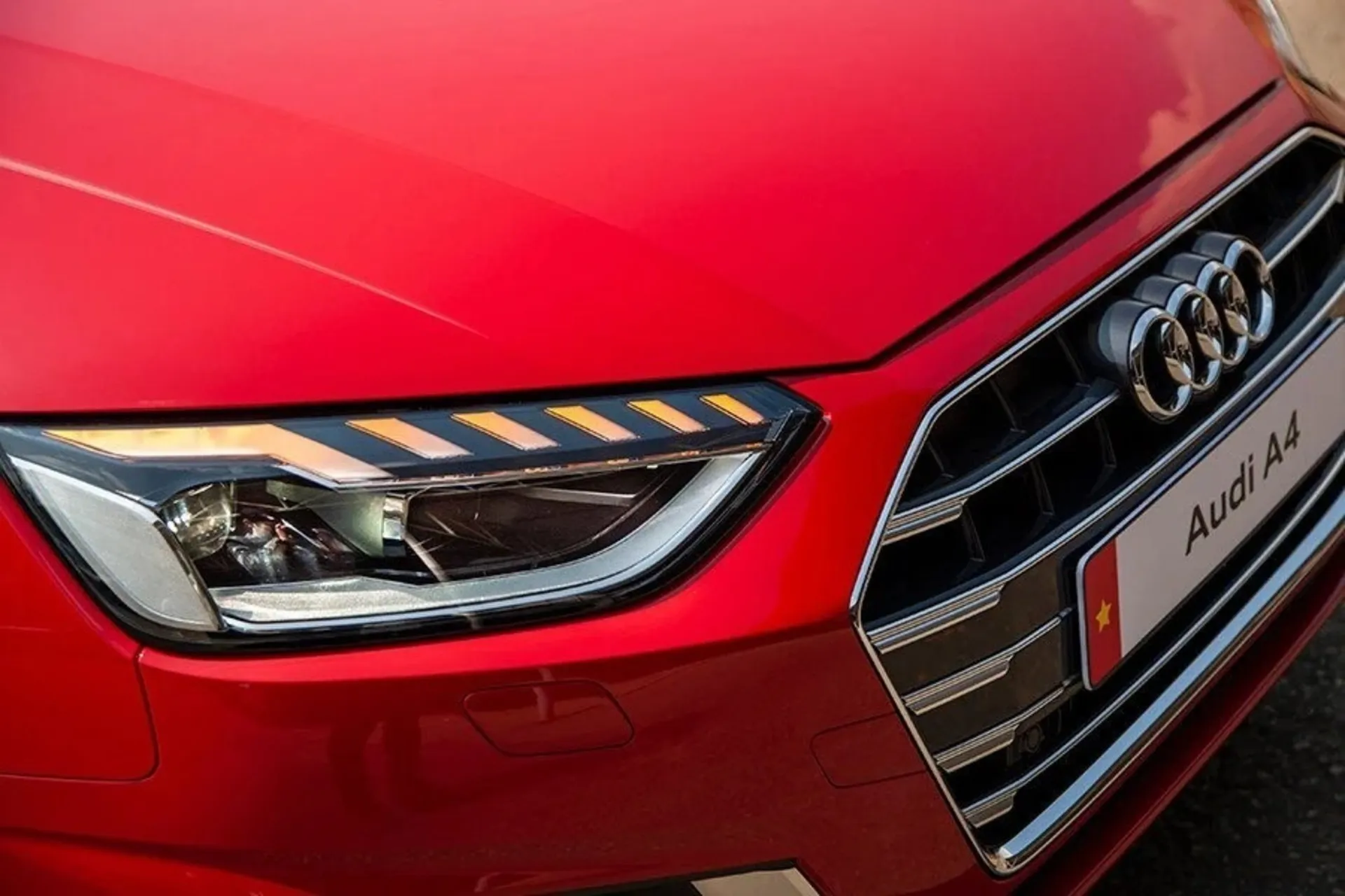 Cụm đèn pha Audi A4