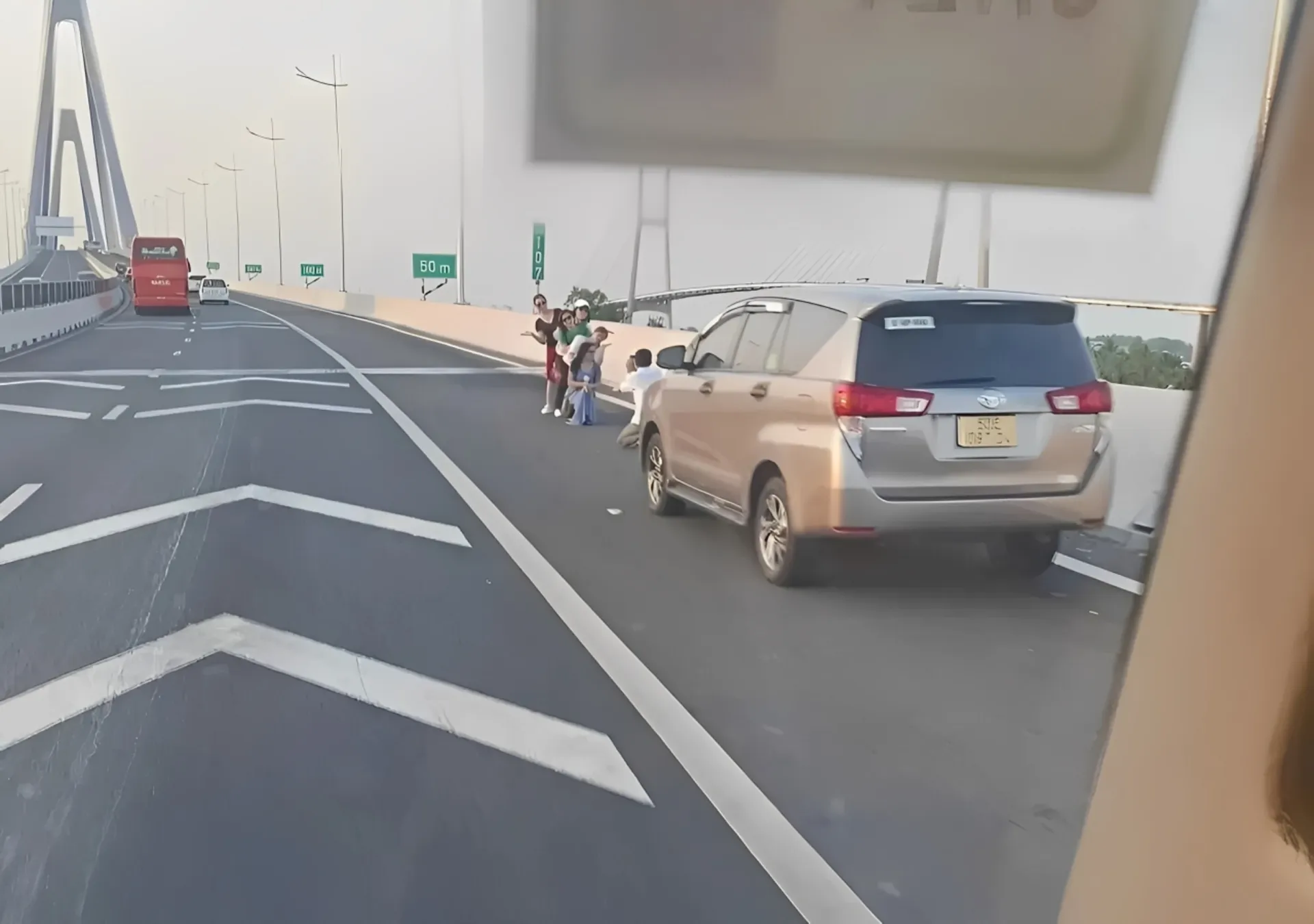 trường hợp không được dừng đỗ xe khác 