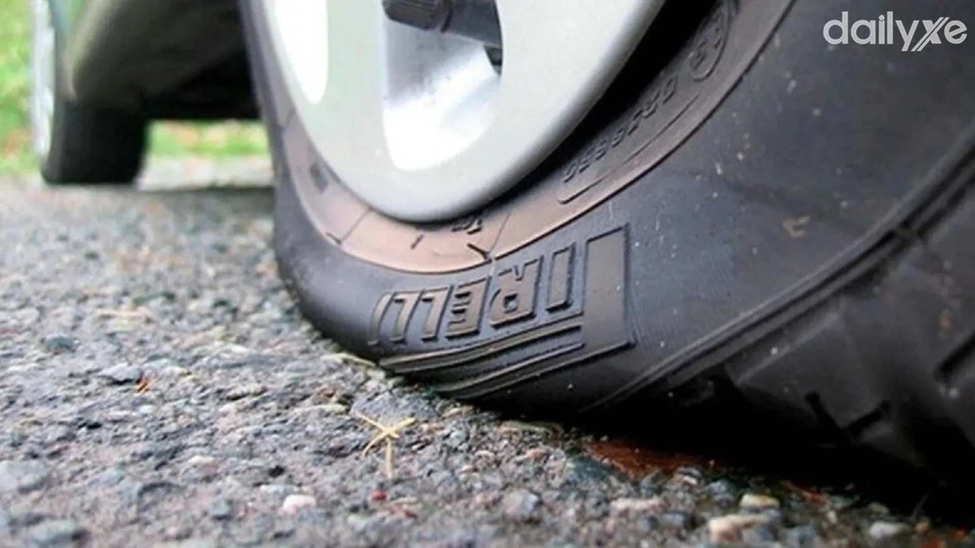 Bơm lốp ô tô mấy cân - trường hợp bơm lốp xe ô tô quá căng