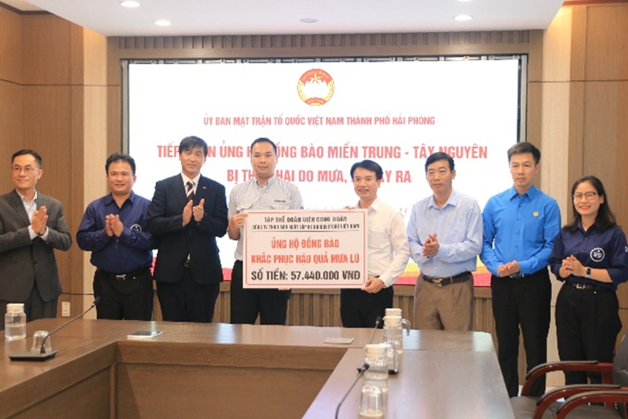 Bridgestone Việt Nam ủng hộ đồng bào 2