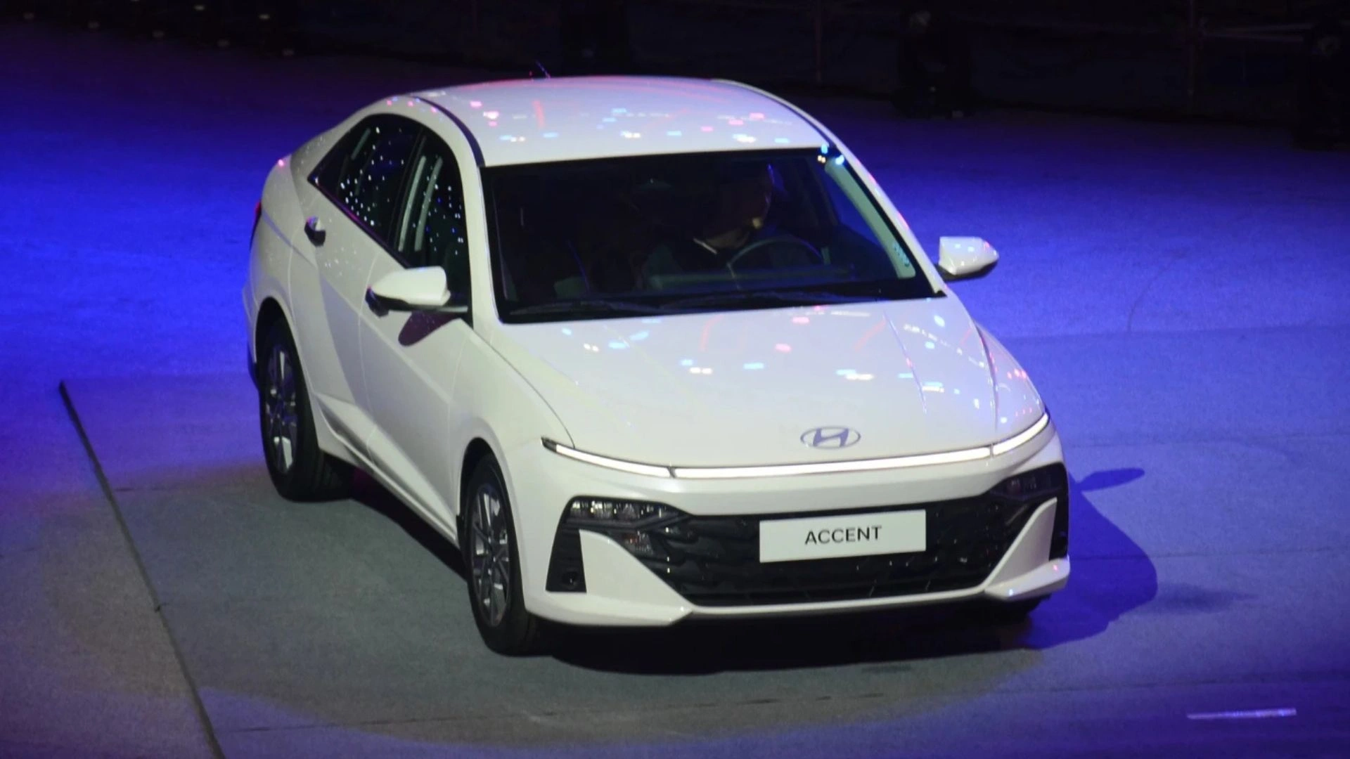 các dòng xe Sedan hạng B 3 Hyundai Accent