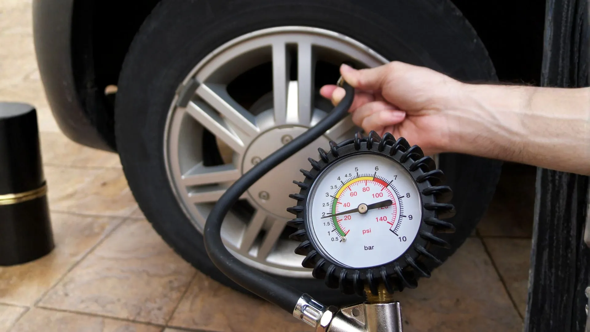đồng hồ đo áp suất lốp ảnh 1 đồng hồ đo áp suất lốp ô tô