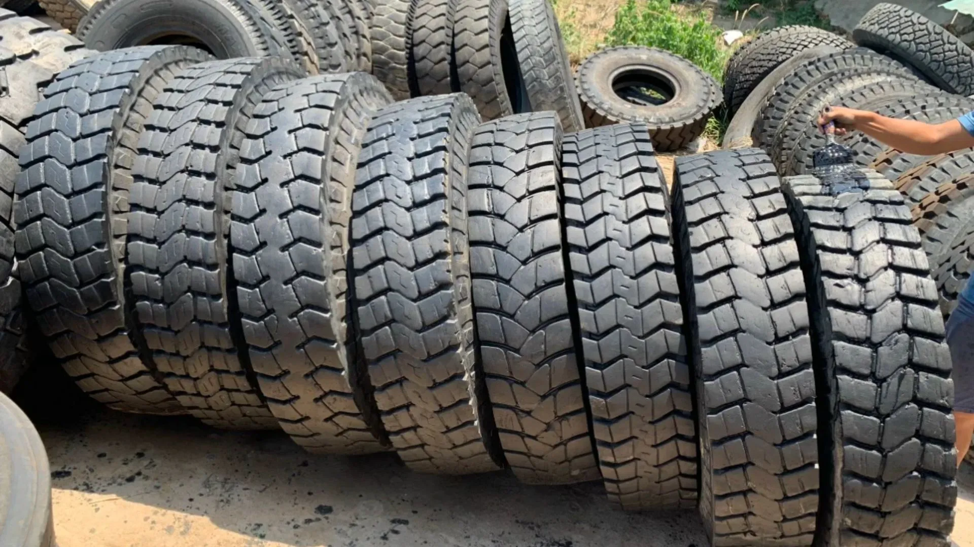gai lốp xe là gì ảnh 4 Gai lốp xe dạng ngang