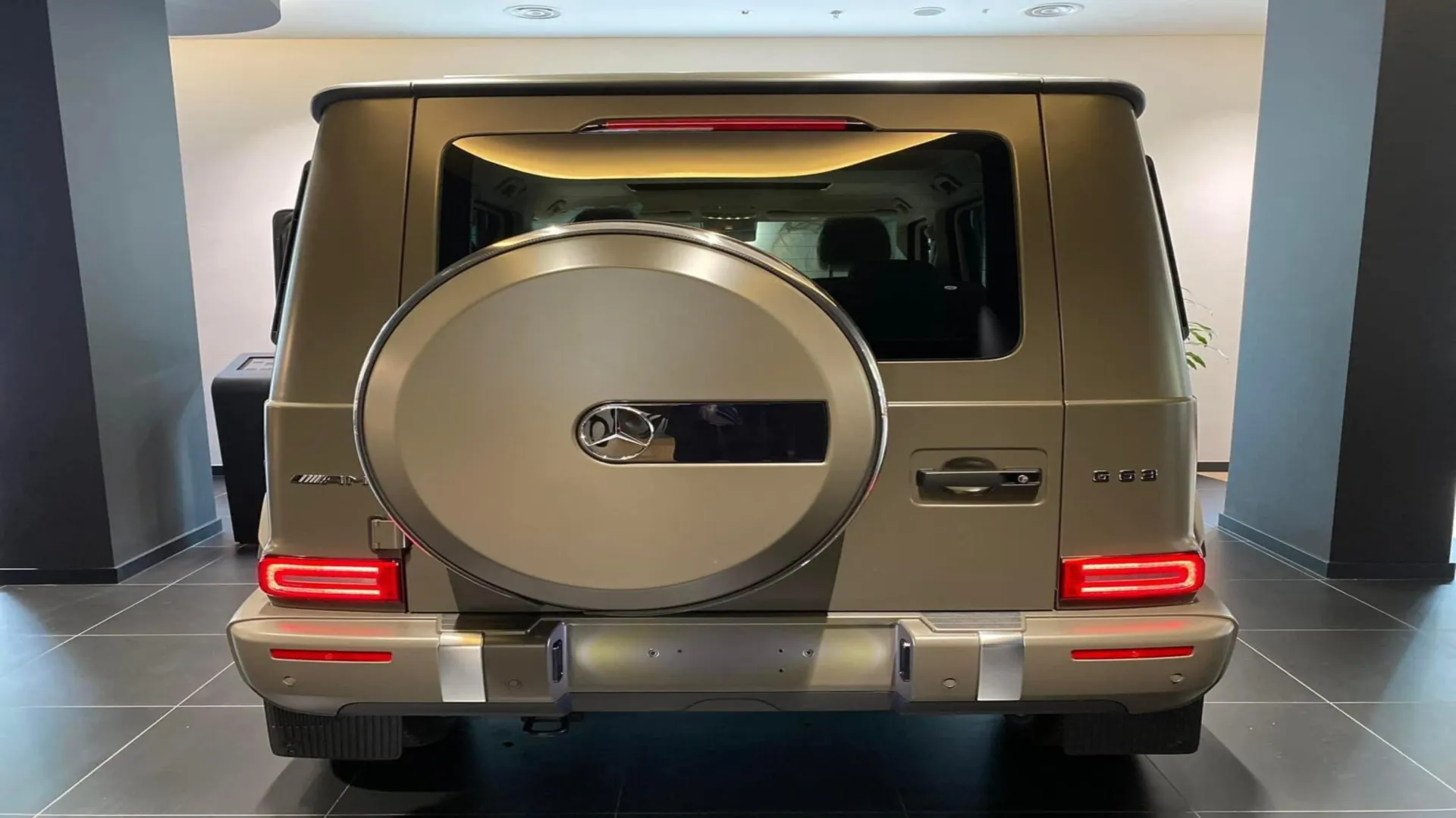 Đuôi xe Mercedes-AMG G63