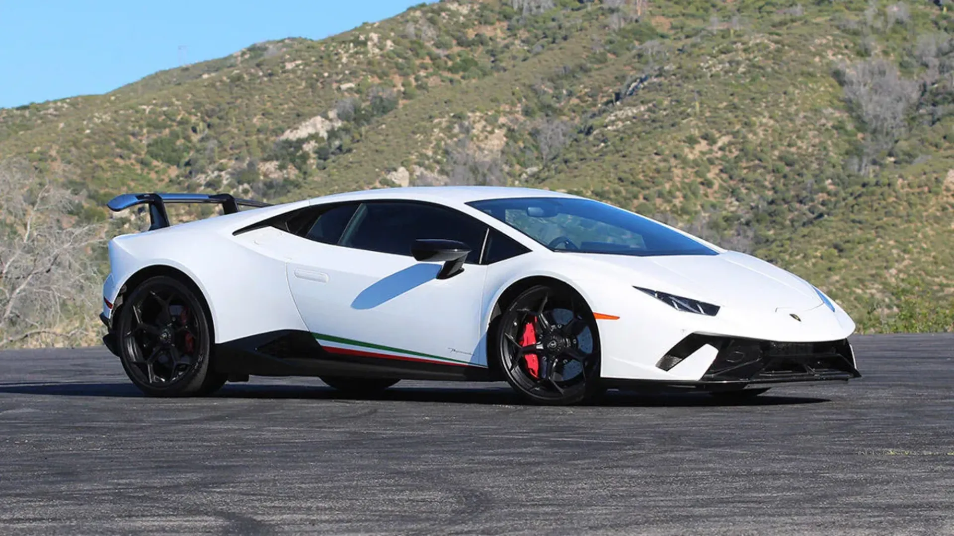 Giá Lamborghini 8 Lamborghini Huracan Performante