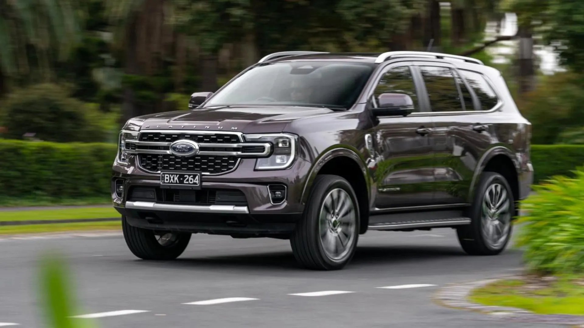 Giá xe Ford Everest 1
