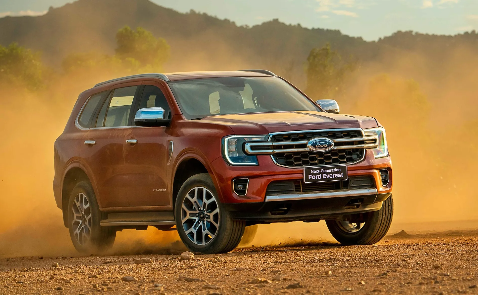 Động cơ xe Ford Everest Titanium 7 chỗ
