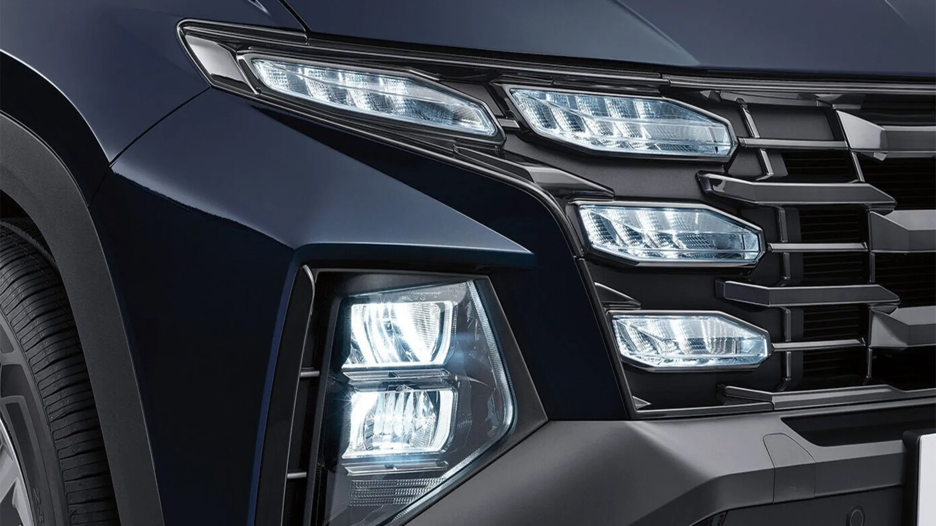 Giá xe Hyundai tucson 11 Đèn chiếu sáng LED