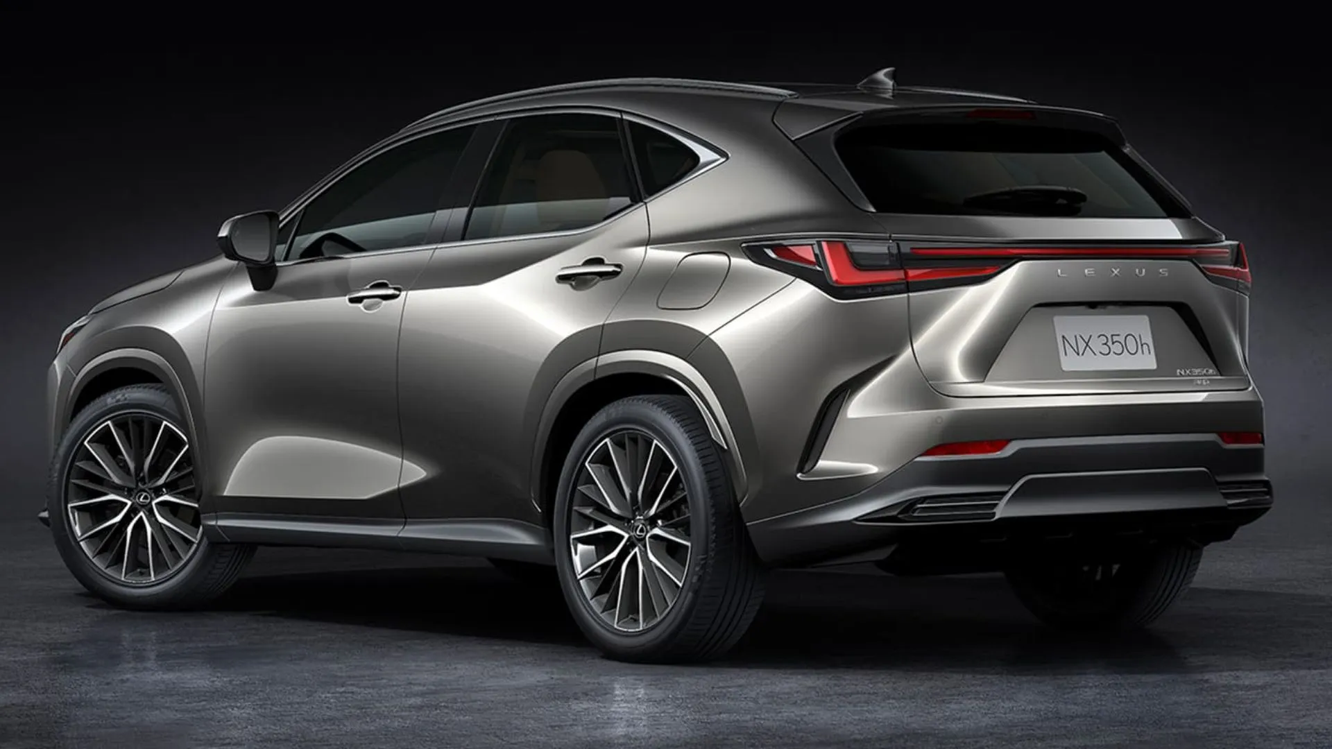 Giá xe Lexus NX 350h là 3 tỷ 270