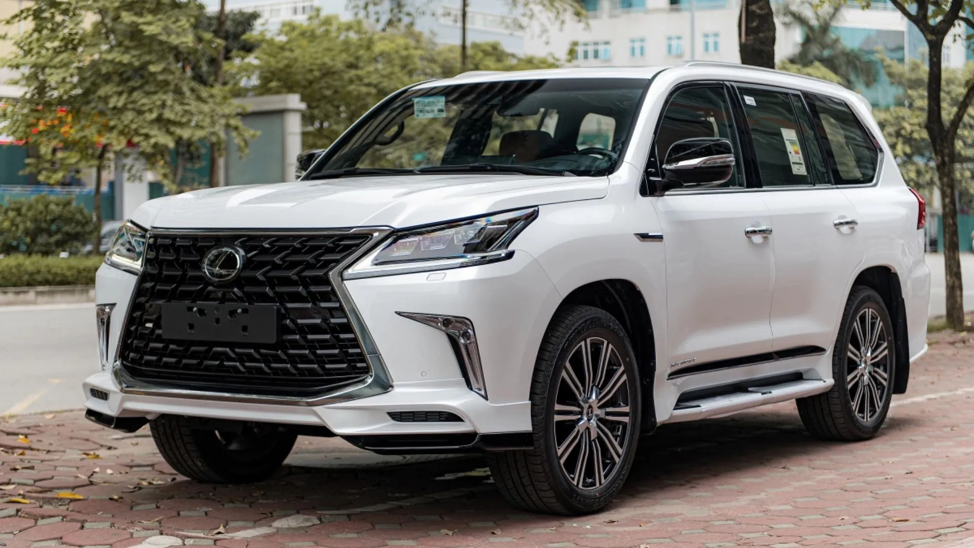 Giá xe Lexus LX từ 8 tỷ