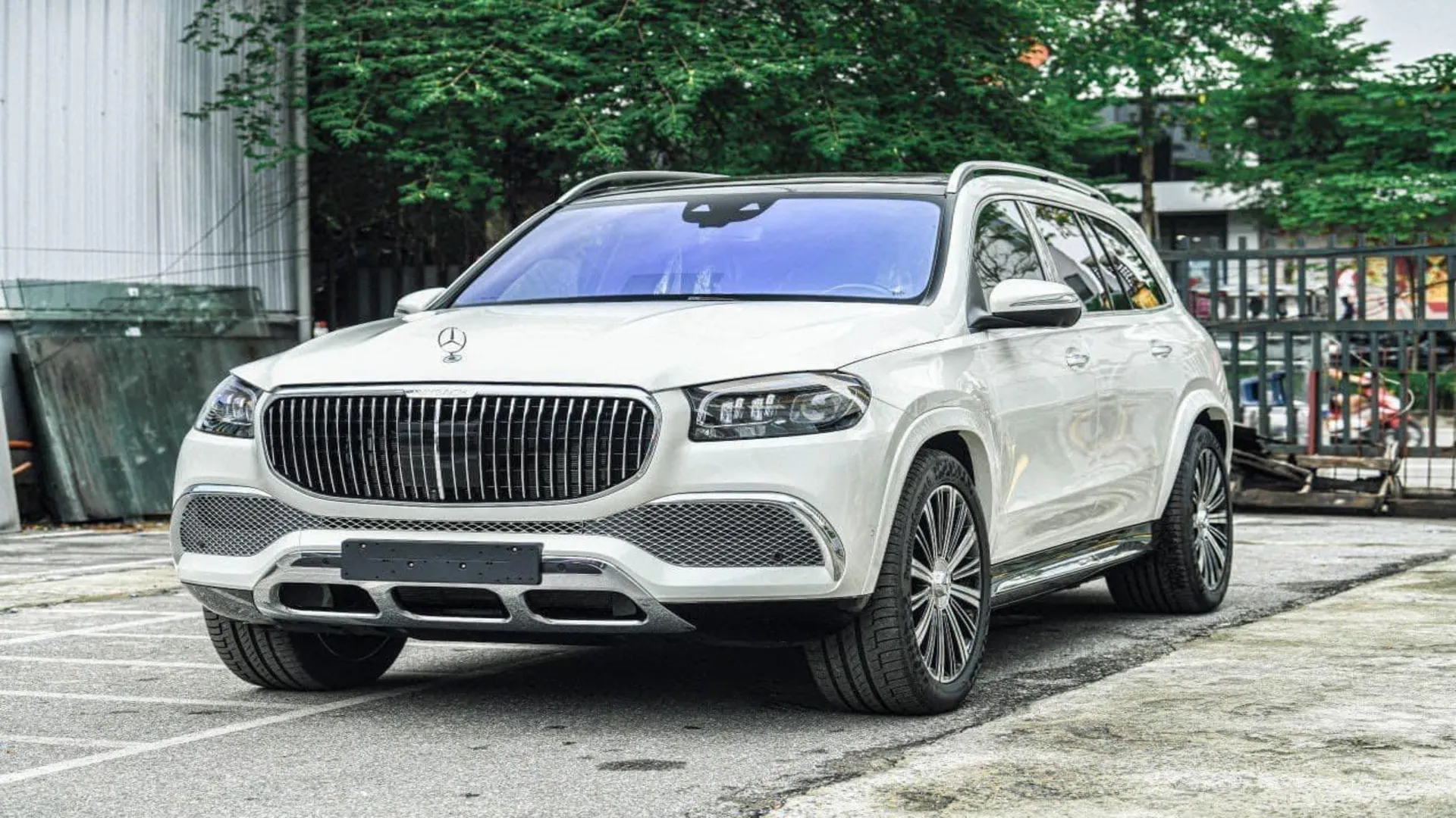 Giá xe Maybach 2 Giá xe Mercedes Maybach GLS 480 4Matic
