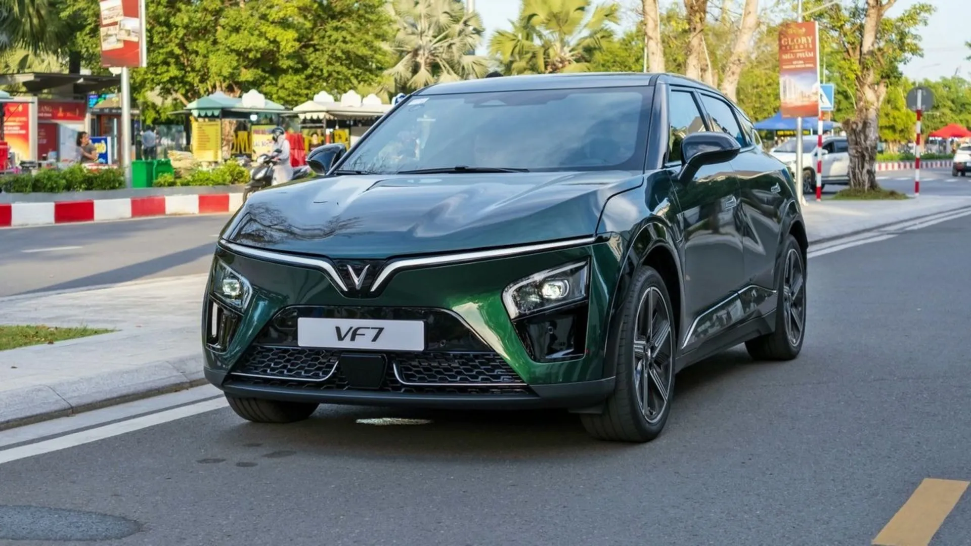 Mẫu xe ô tô điện VinFast VF 7 2024