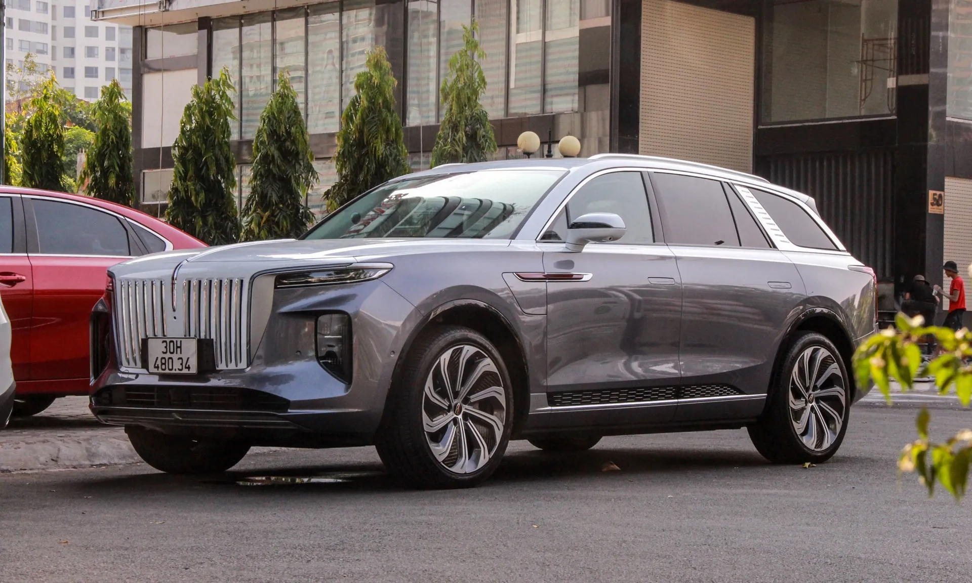 Mẫu xe điện Hongqi E-HS9 2022
