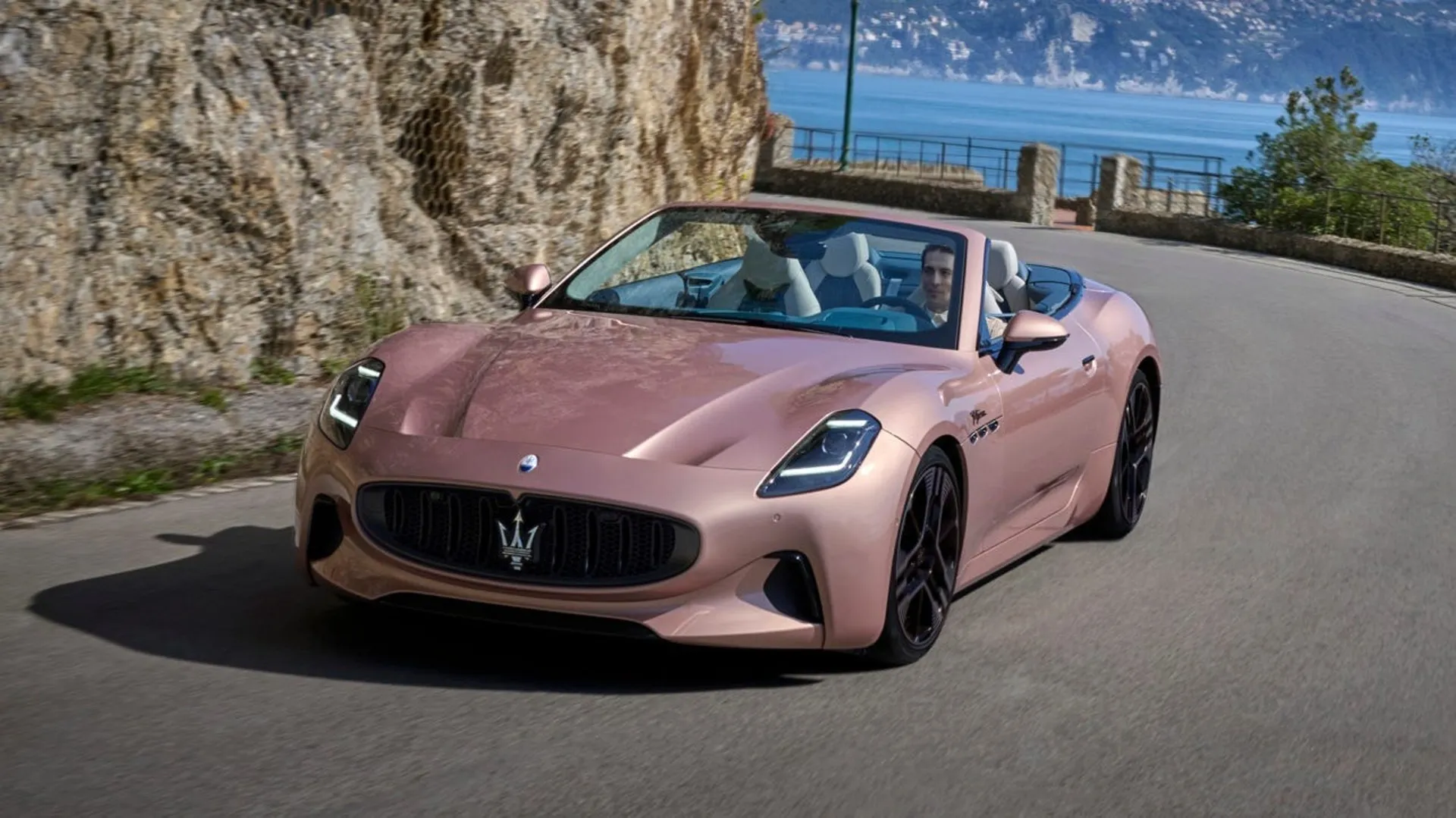 Mẫu xe ô tô điện Maserati GranCabrio Folgore 2025