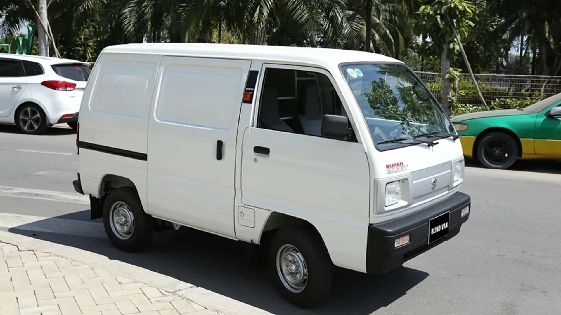 Giá xe tải 500kg 3 Xe tải 500kg - Suzuki Blind Van 500Kg