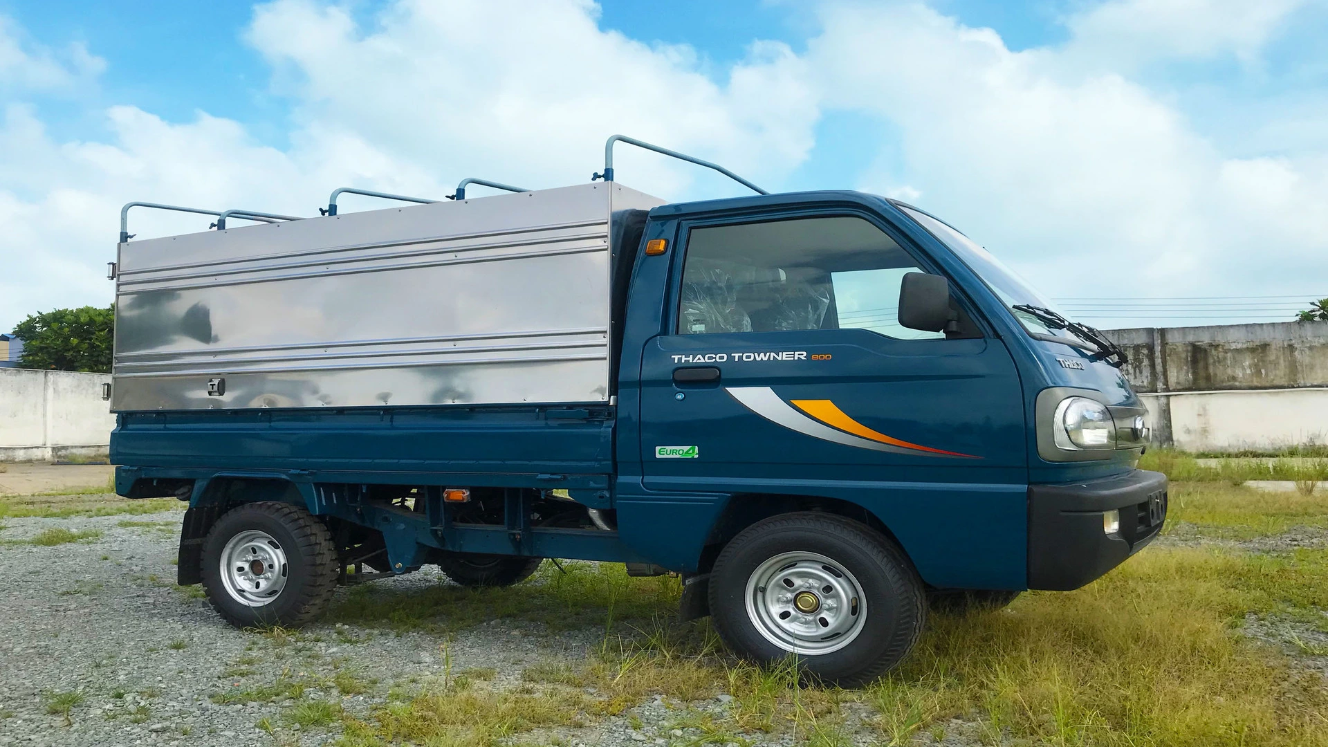 Giá xe tải 500kg 4 Xe tải 500kg - Thaco Towner