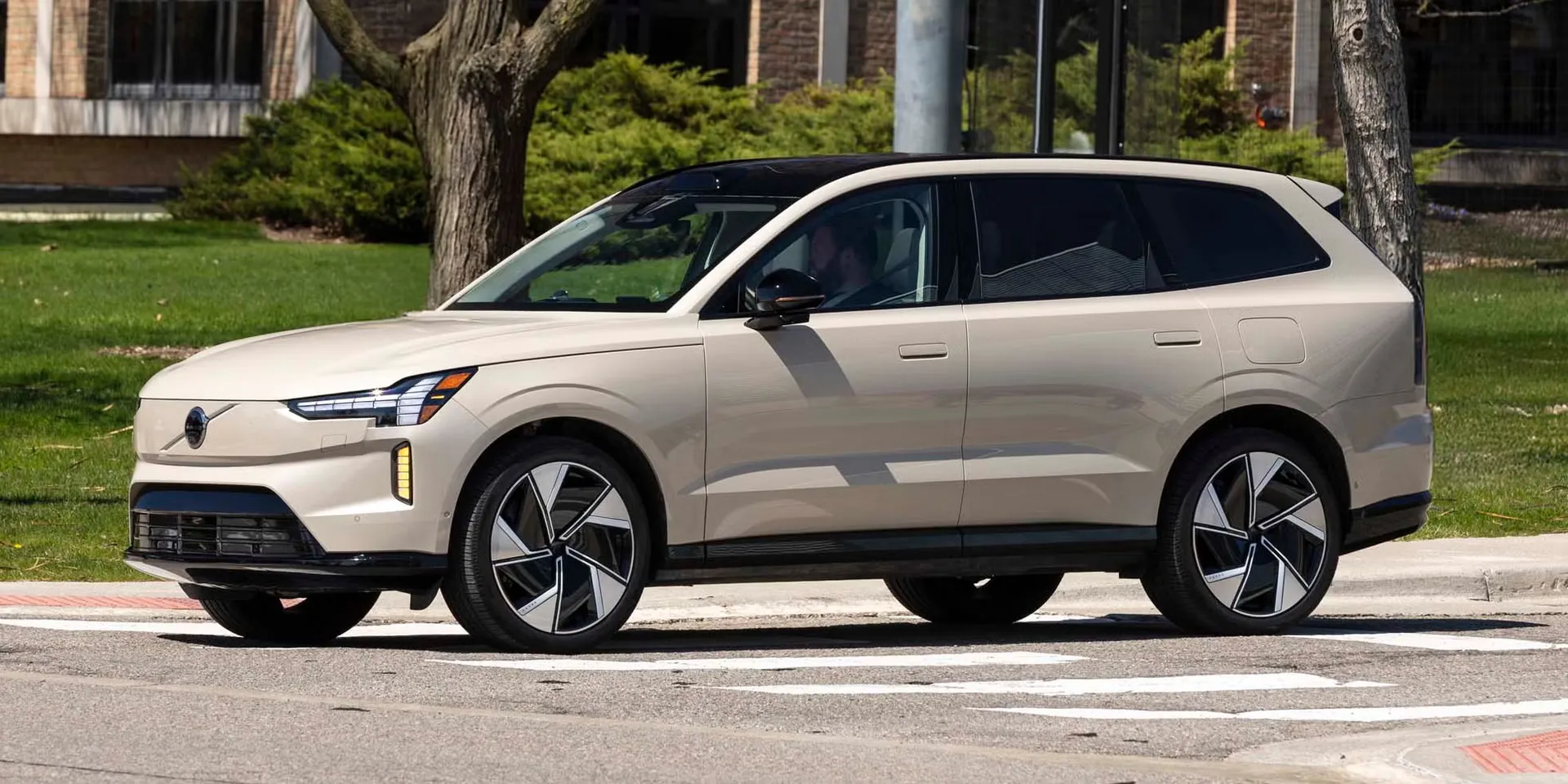 Giá xe volvo 10 Giá xe Volvo EX90 Ultra 2026 từ 3 tỷ đến 4,5 tỷ đồng
