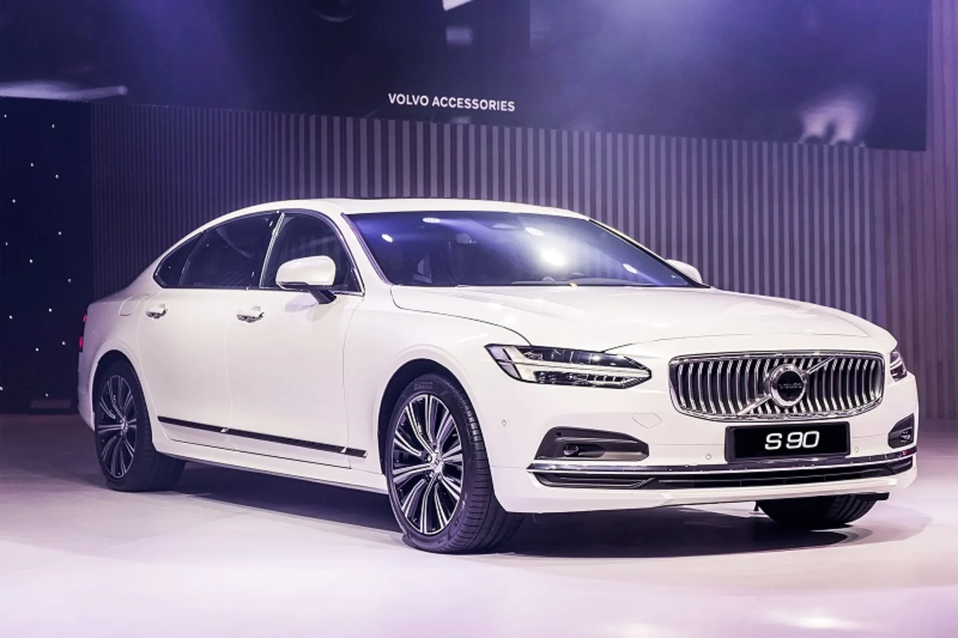 Giá xe volvo 2 Giá xe Volvo S90 2026 khoảng 2,269 tỷ đồng