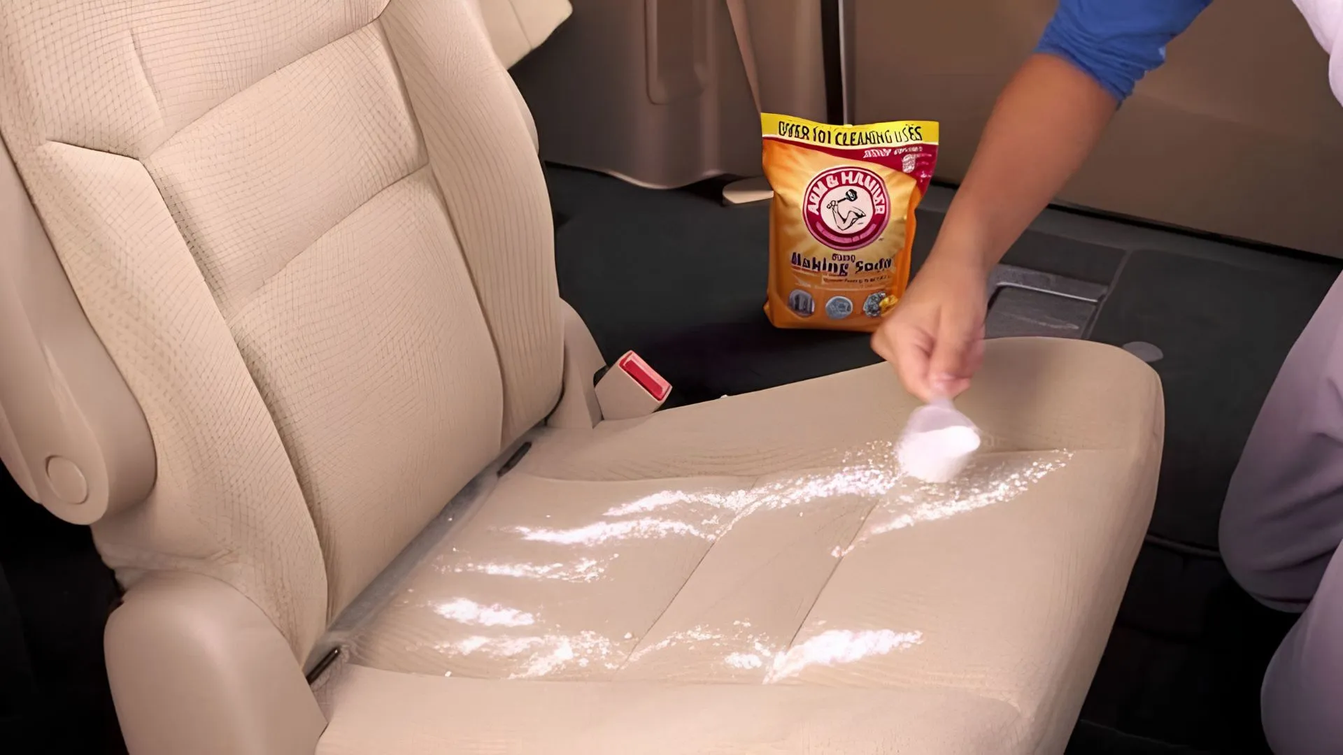 khử mùi ô tô ảnh số 5 Baking soda giúp khử mùi ô tô hiệu quả