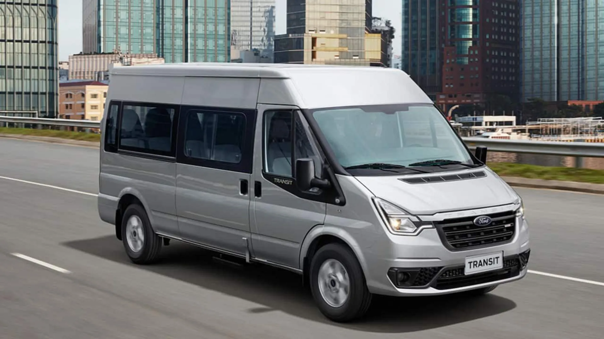Kích thước xe ô tô 15 xe Ford Transit