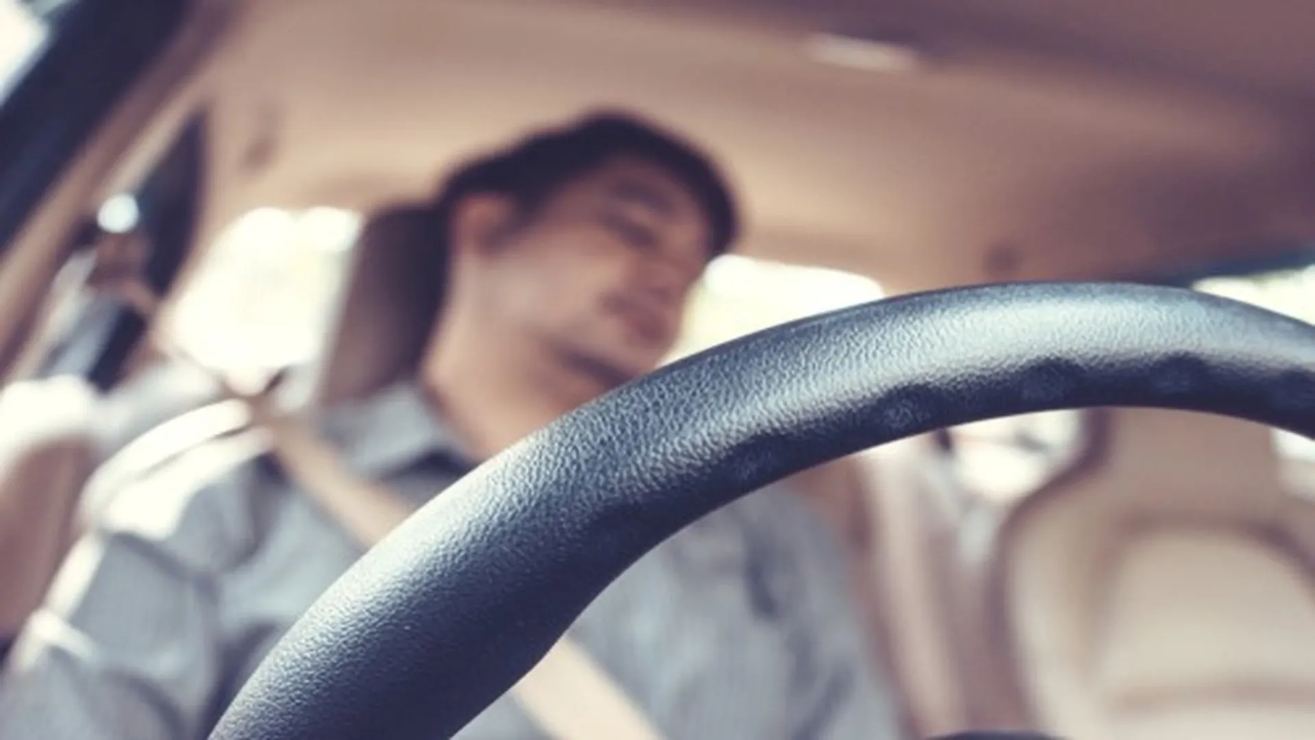Lái xe đêm 15 Dừng xe nghỉ ngơi khi cảm thấy mệt mỏi và buồn ngủ