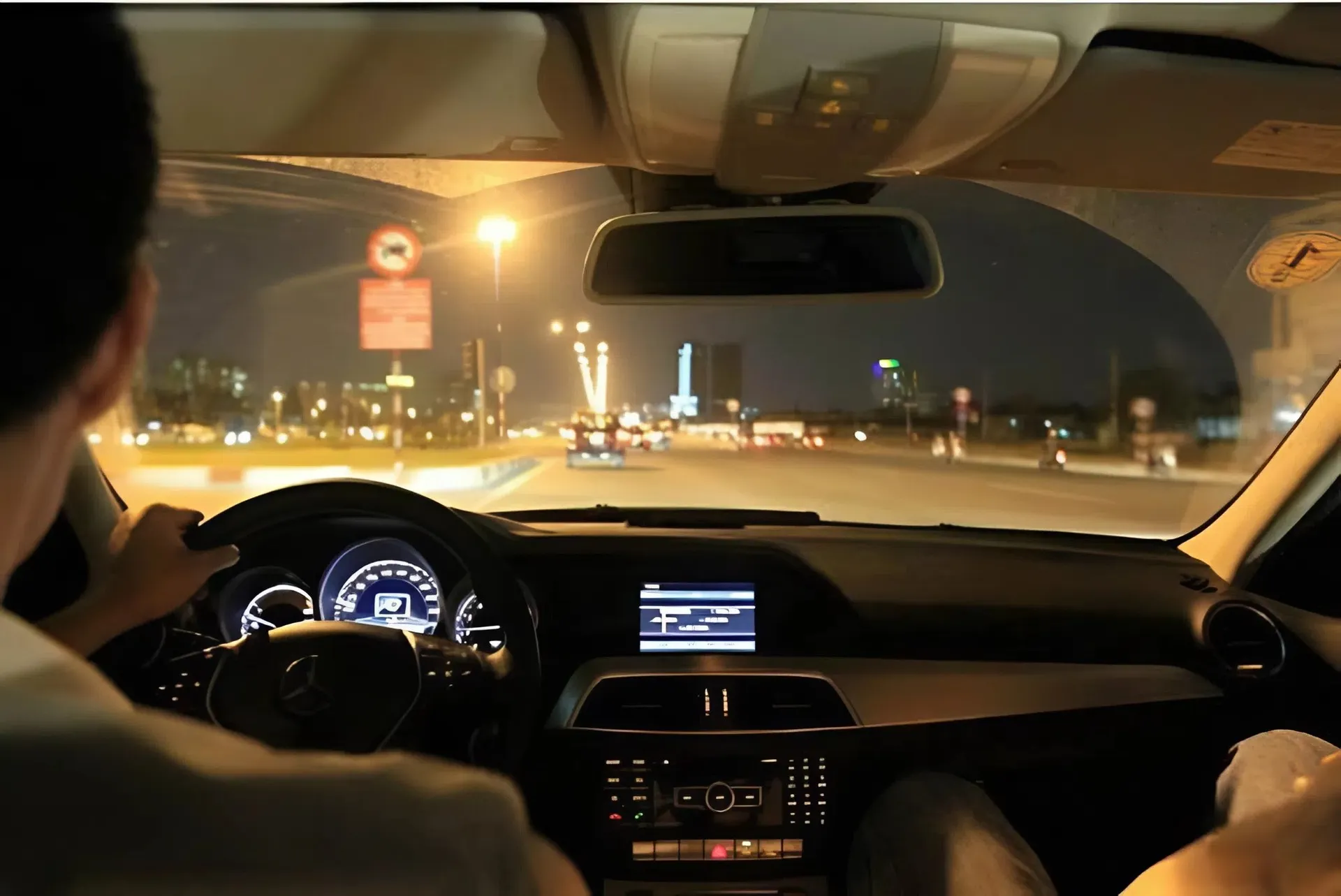 Lái xe đêm ảnh 4 Hình ảnh lái xe ban đêm