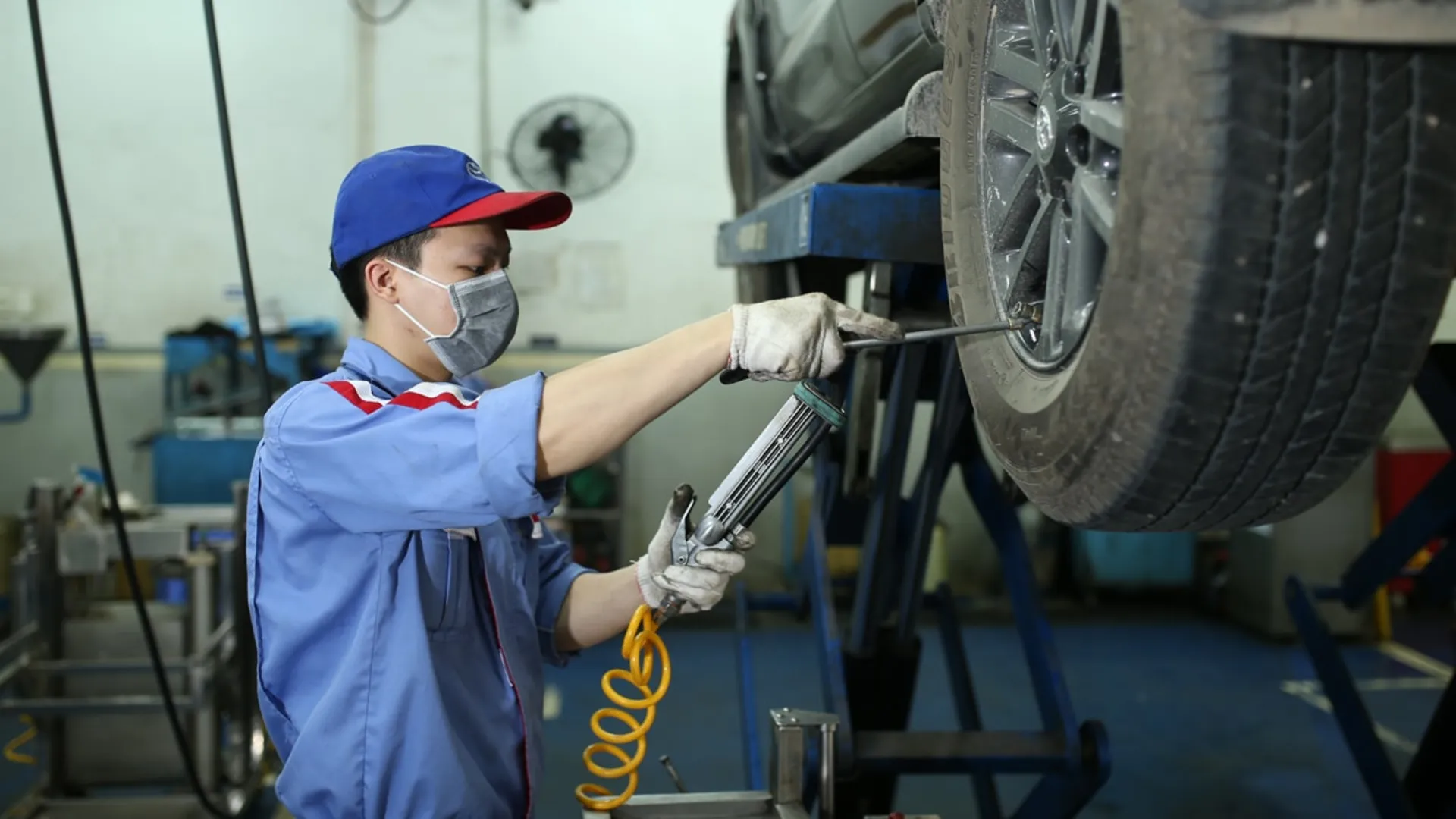 Lốp Bridgestone 215/60R17 Turanza 6 ảnh 4
