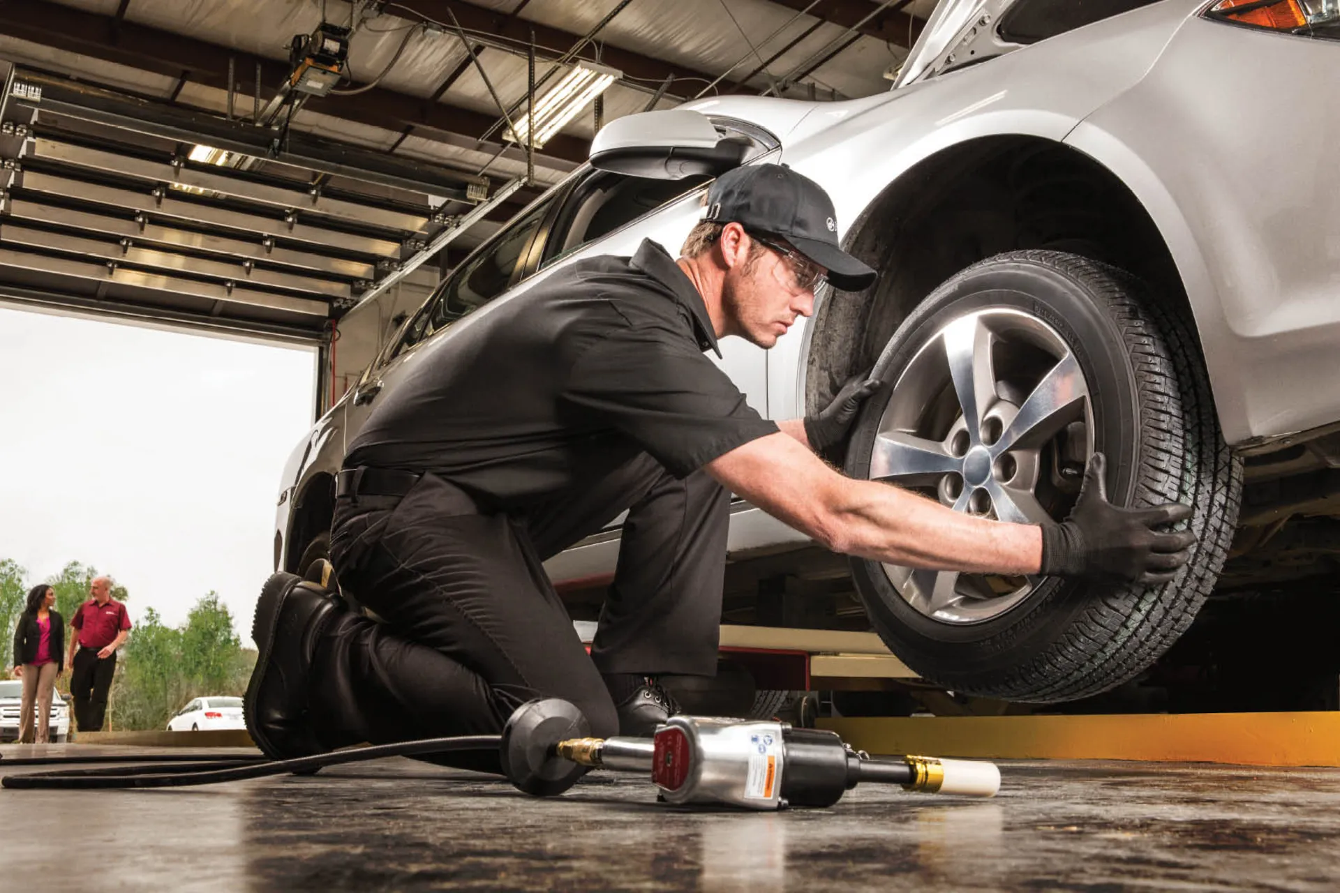 Lốp xe Bridgestone 265/65R17 ảnh 3