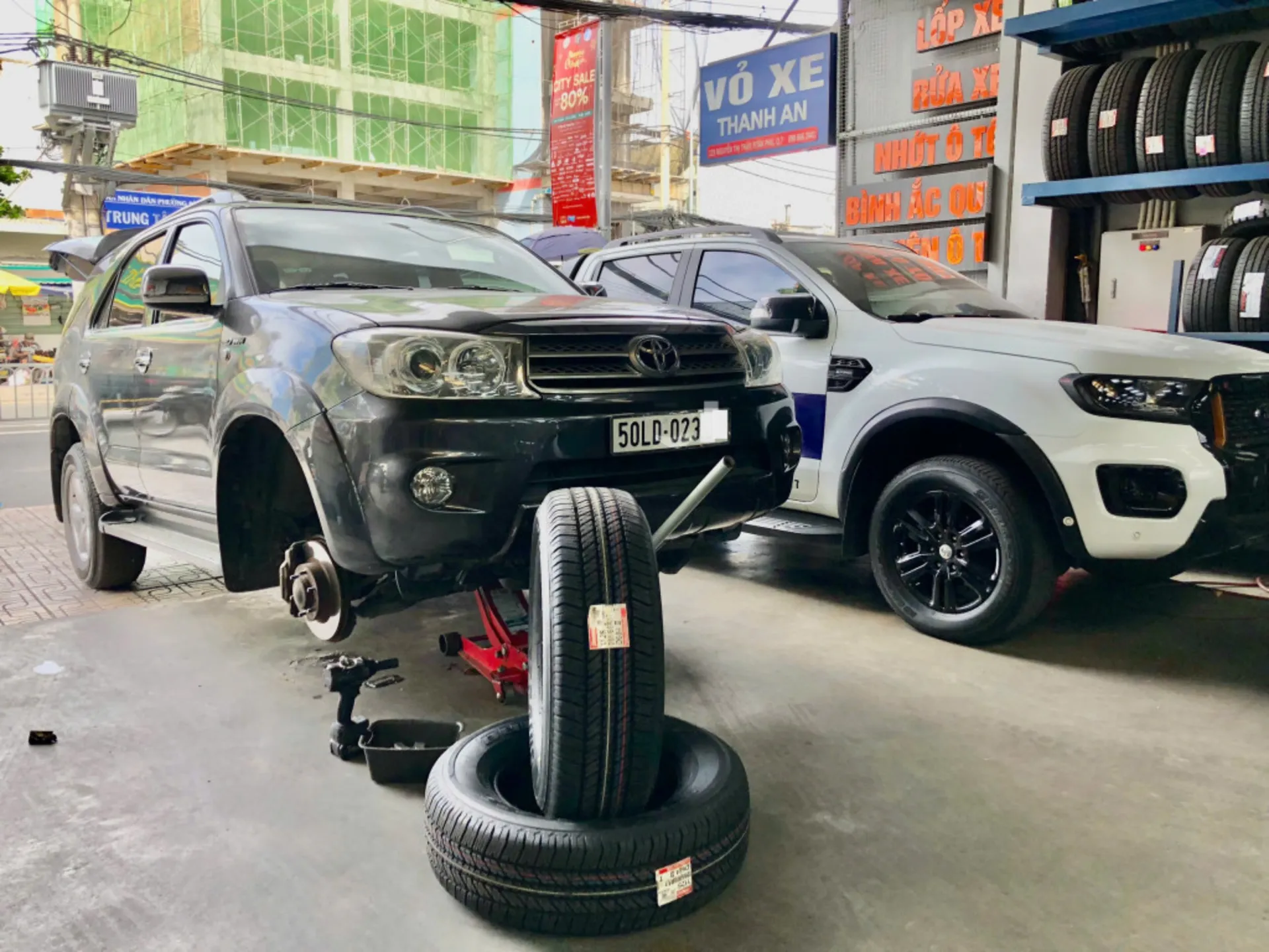 Lốp xe Bridgestone 265/65R17 ảnh 4