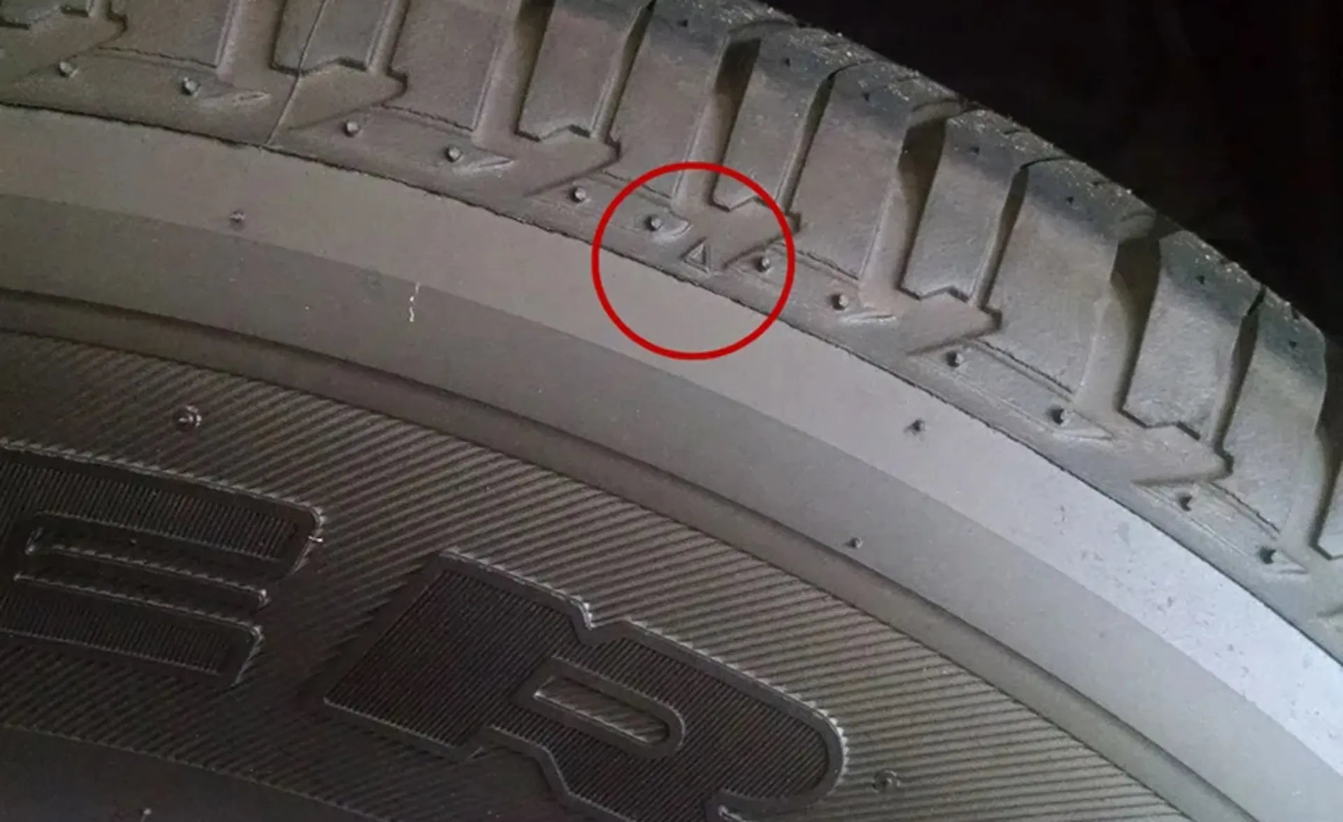 ký hiệu trên mâm lốp bánh xe ô tô