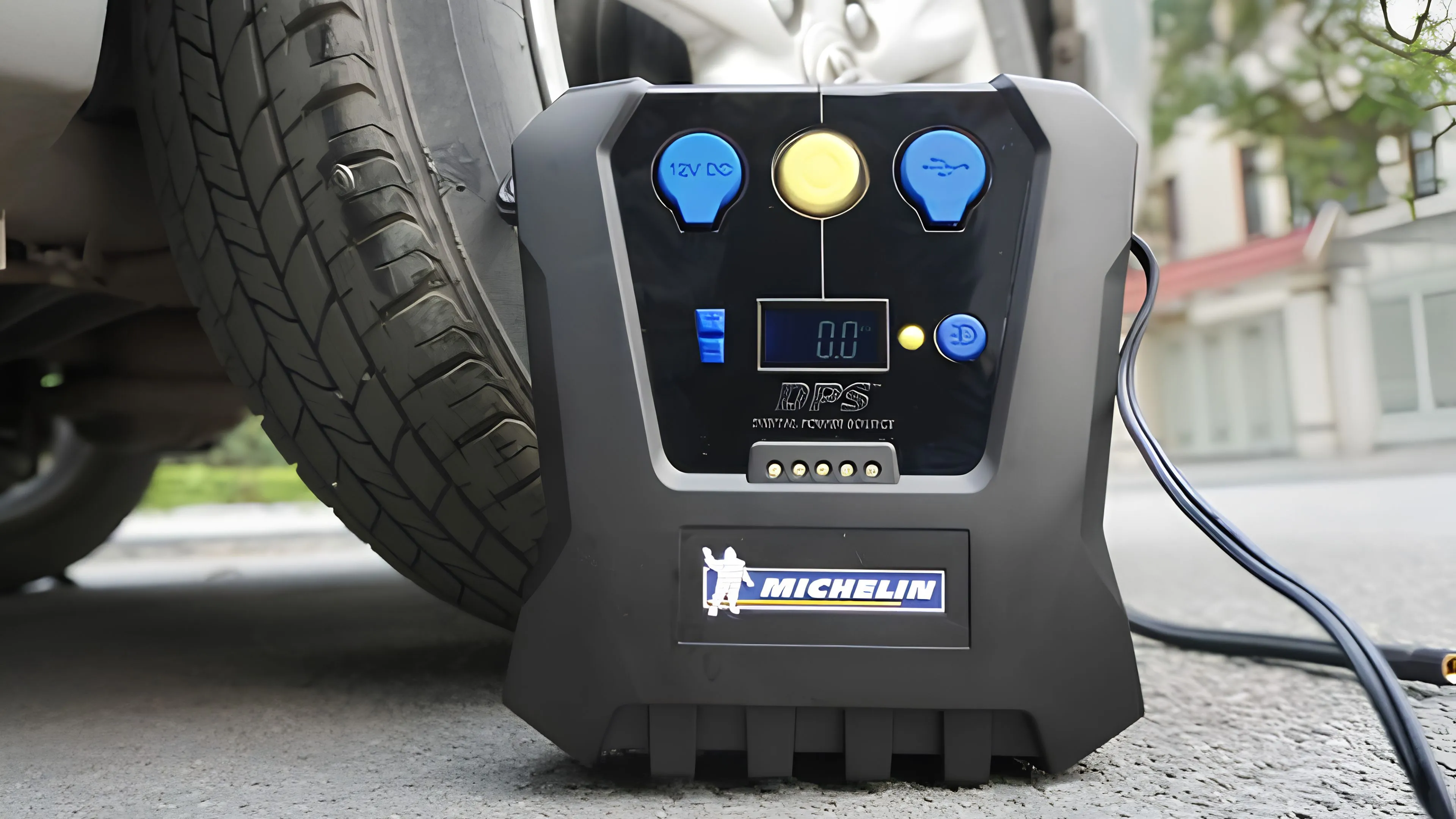 máy bơm lốp ô tô michelin