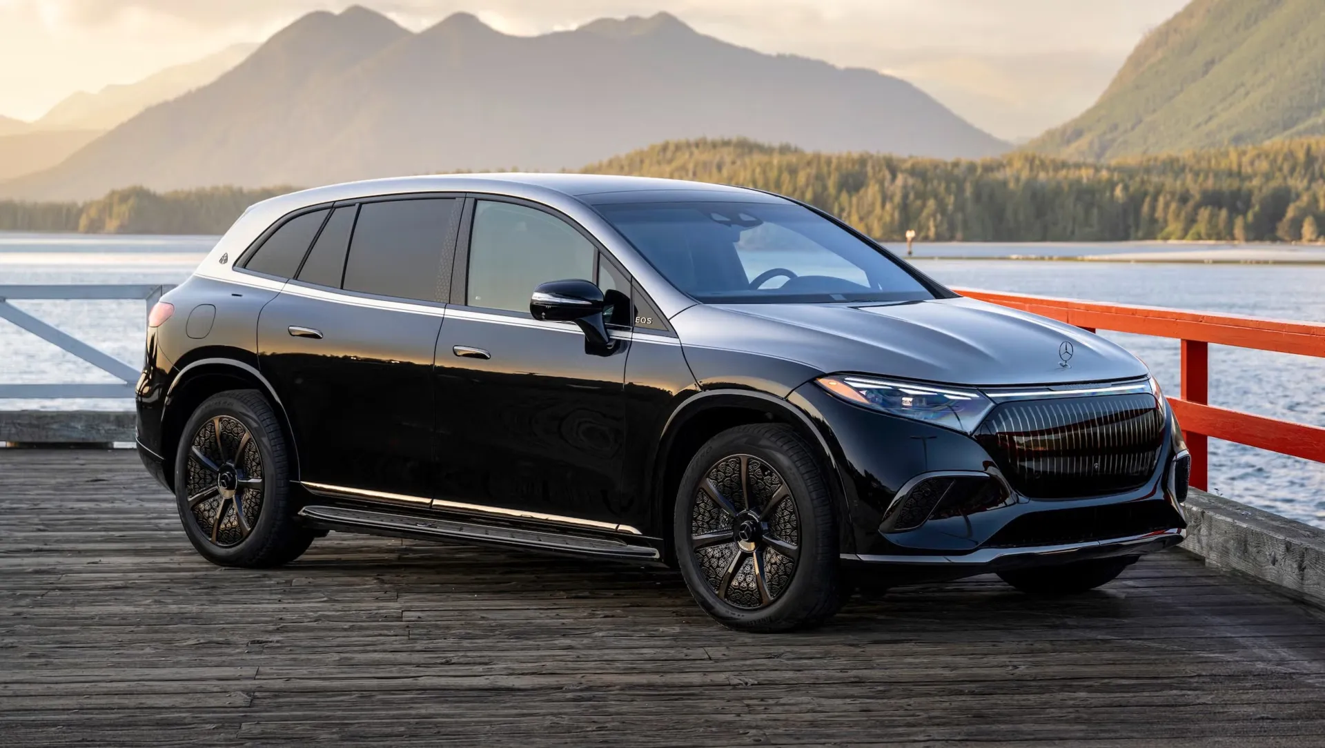 giá xe Maybach EQS 680 SUV khoảng 7,6 tỷ