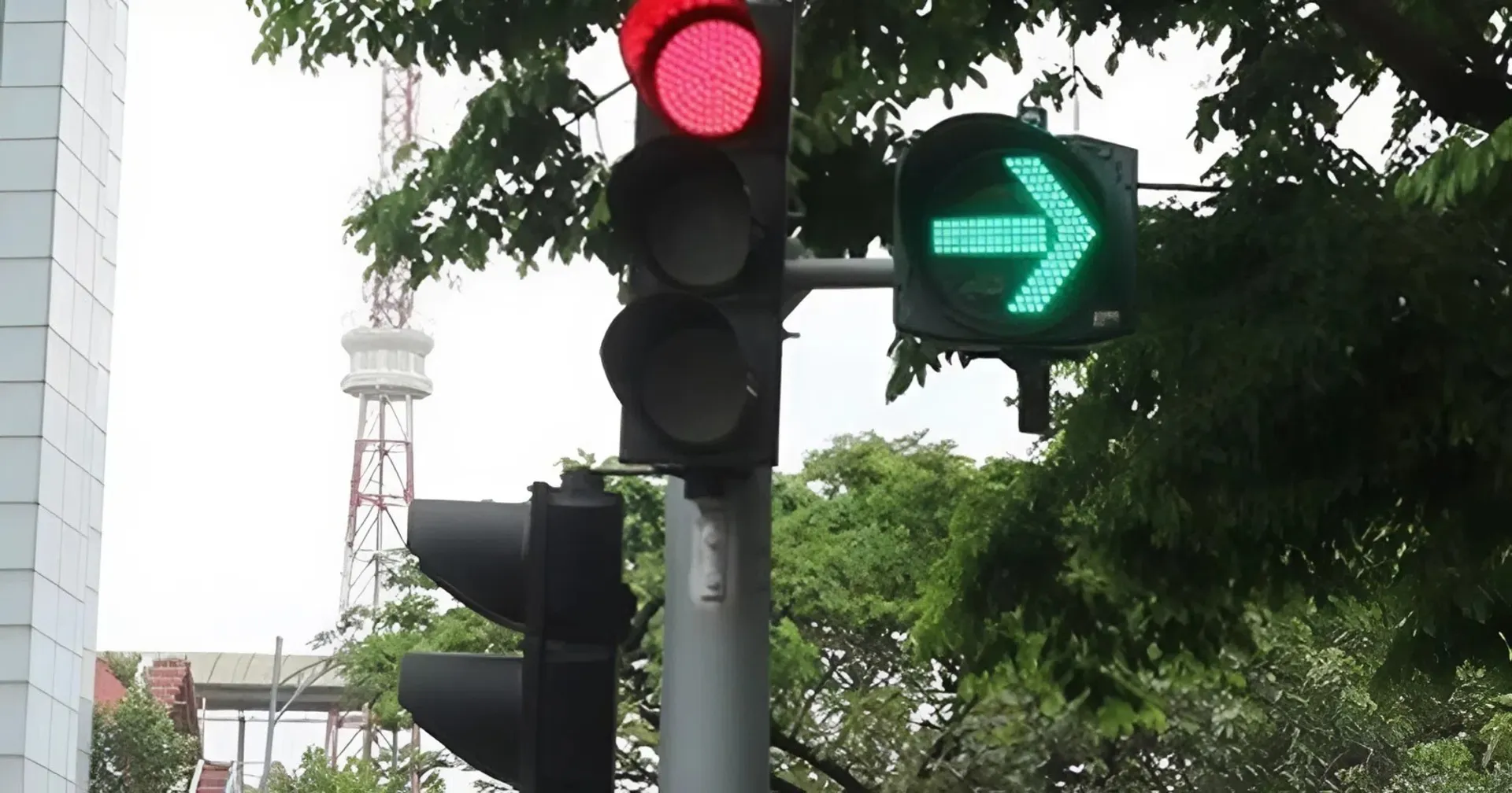 đèn tín hiệu cho phép rẽ phải