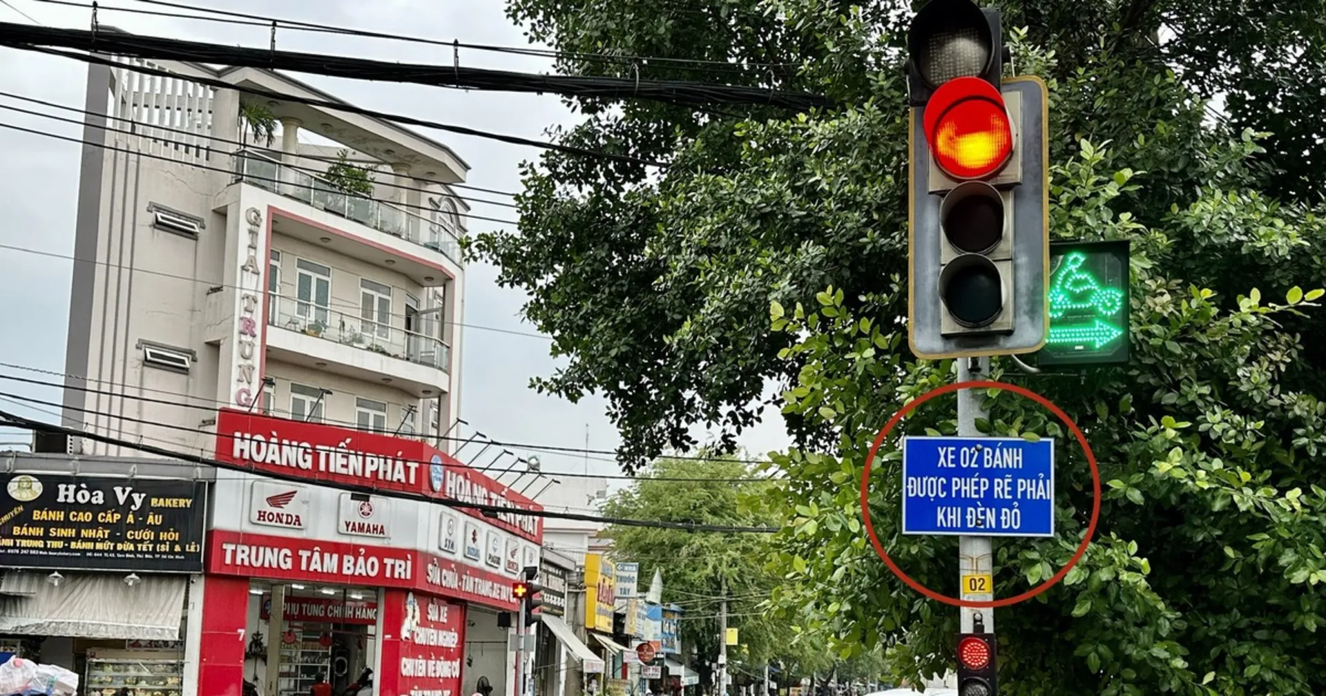biển báo phụ cho phép rẽ phải