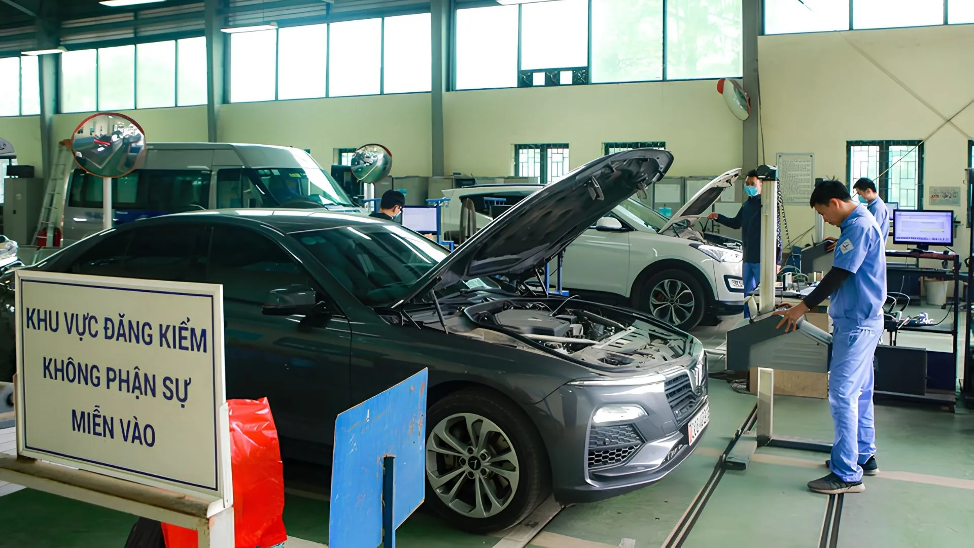 kiểm tra thời hạn đăng kiểm xe ô tô