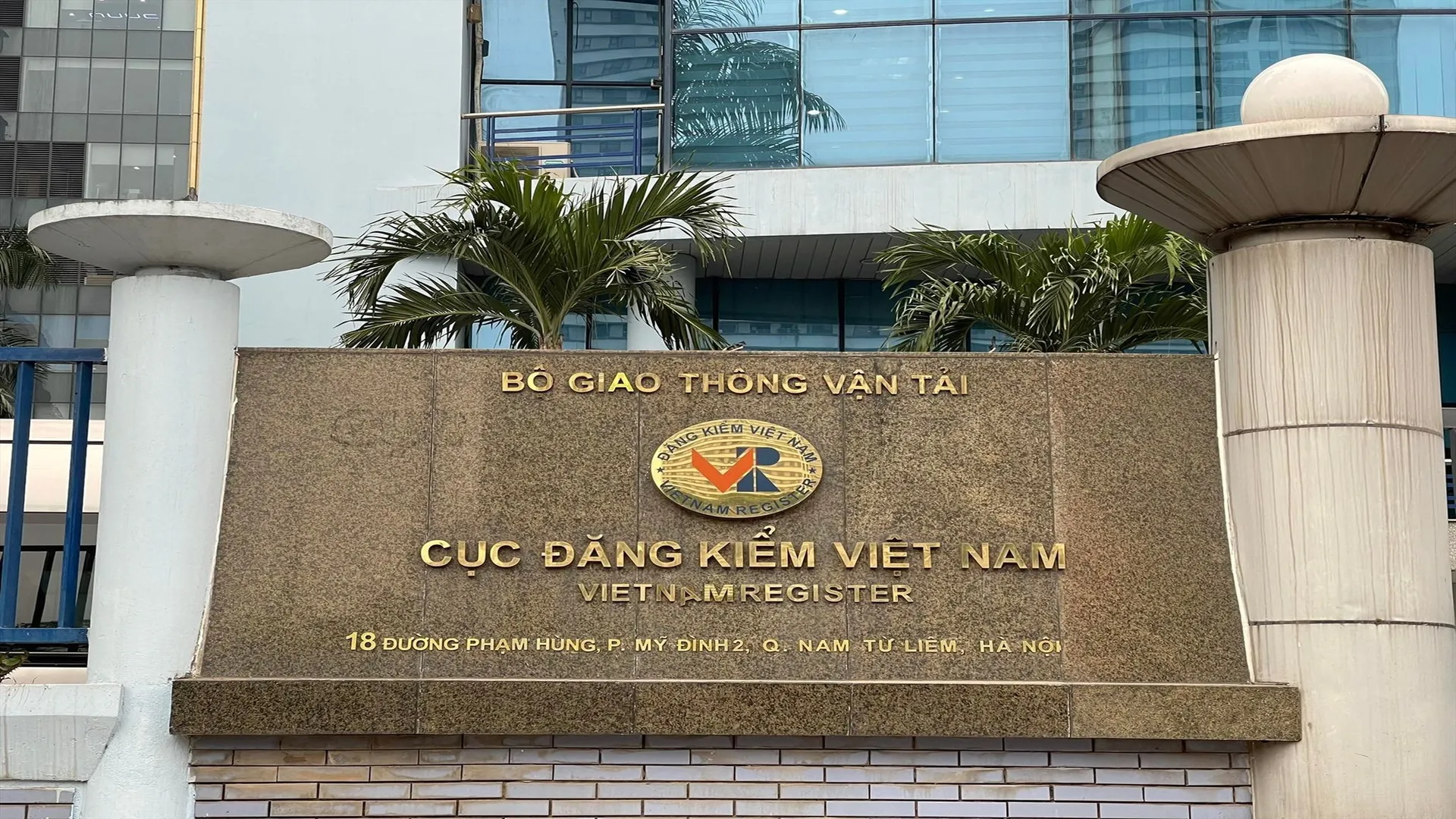 Tìm tên chủ xe qua biển số xe ô tô 4 Tìm tên chủ xe qua biển số xe ô tô trực tiếp tại Cục Đăng Kiểm Việt Nam