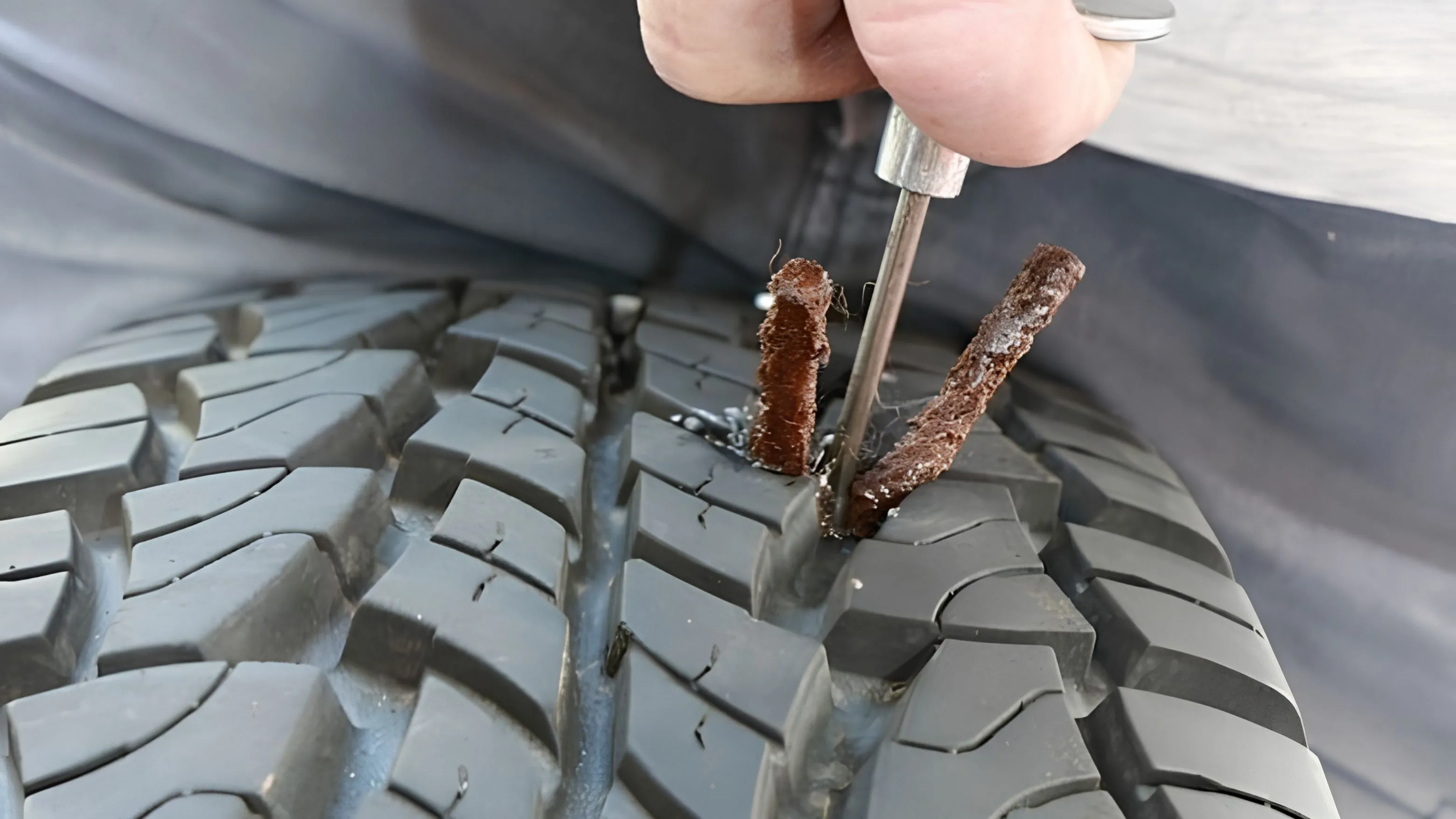 vá vỏ ô tô ảnh số 4 cách vá dùi lốp xe ô tô