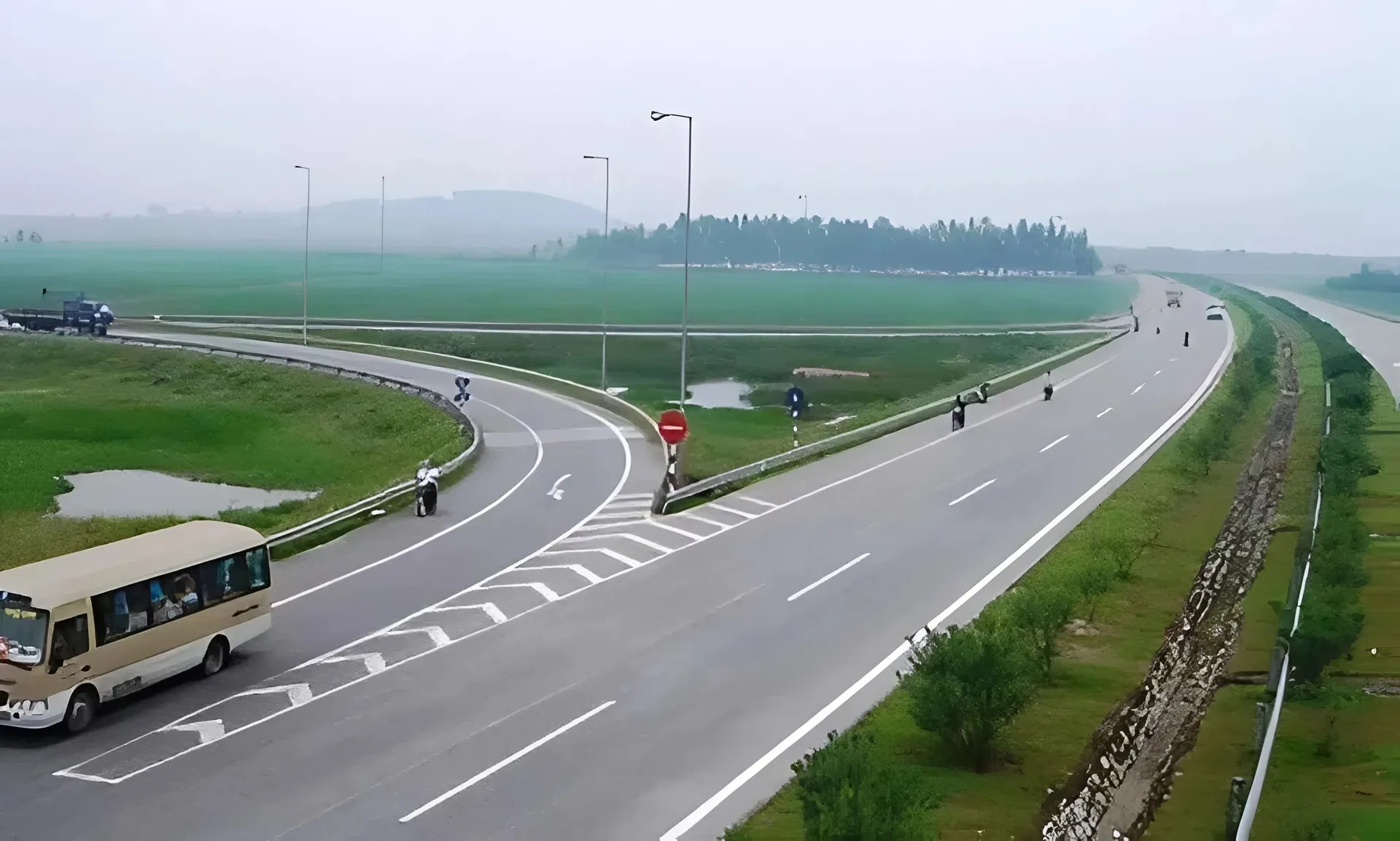 vạch xương cá 4 Vạch xương cá tại nút giao nhau