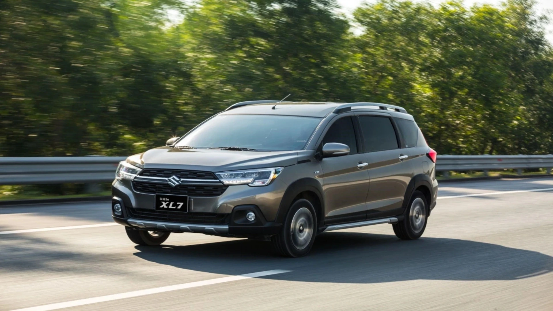 xe 7 chỗ nên mua hãng nào 6 Suzuki XL7