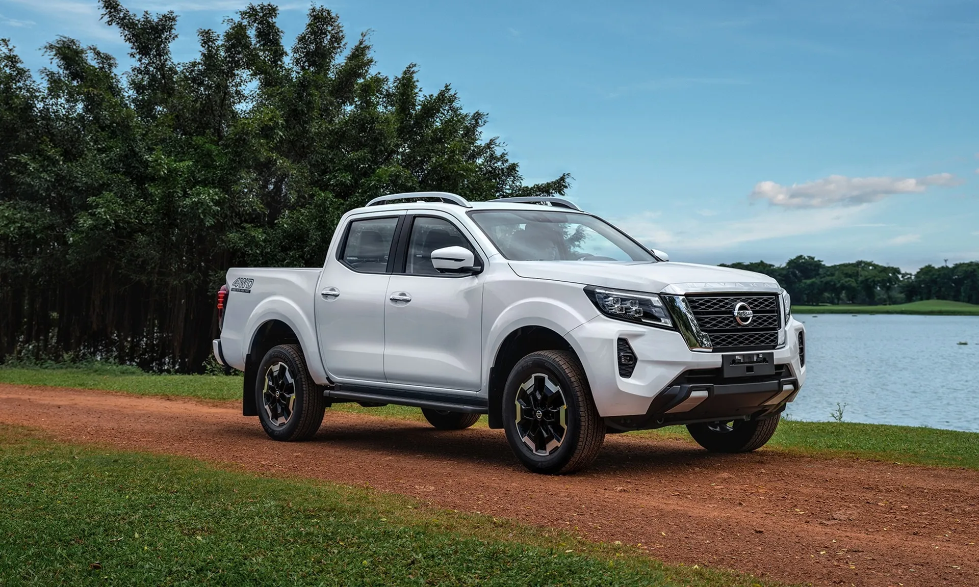 Xe bán tải Nissan Navara