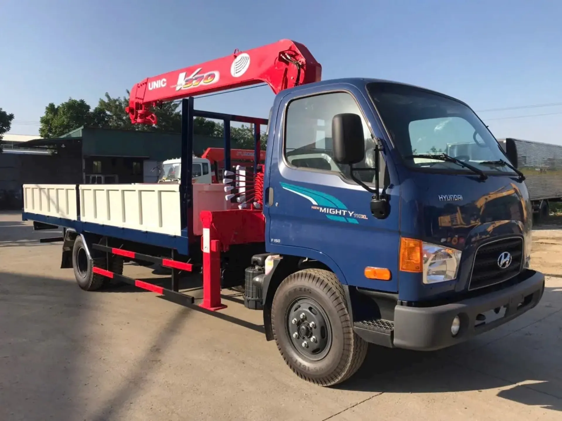 xe cẩu tự hành 3 tấn