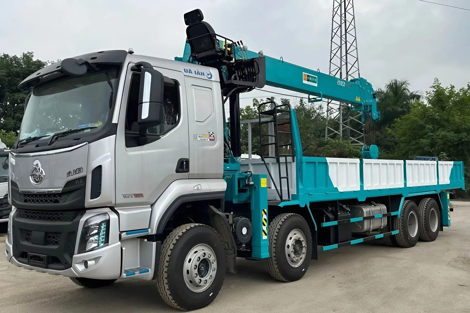 Xe cẩu tự hành 15 tấn