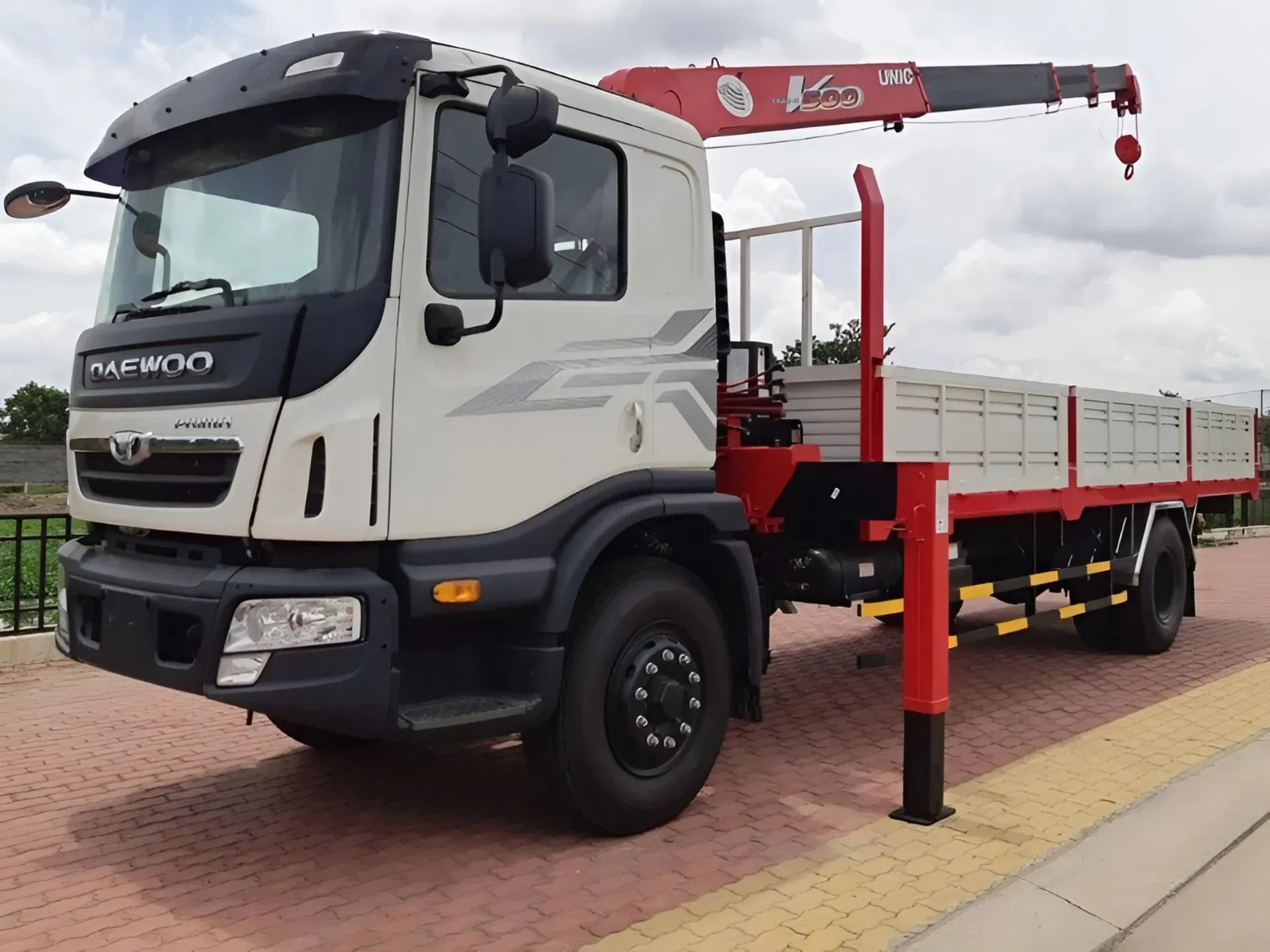 Xe cẩu tự hành Daewoo