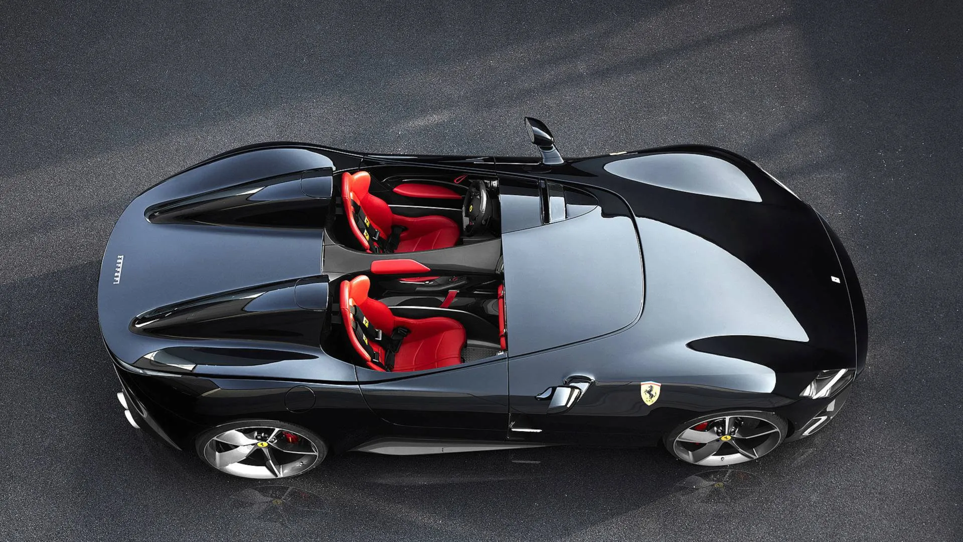 Giá xe Ferrari Monza SP1 và SP2