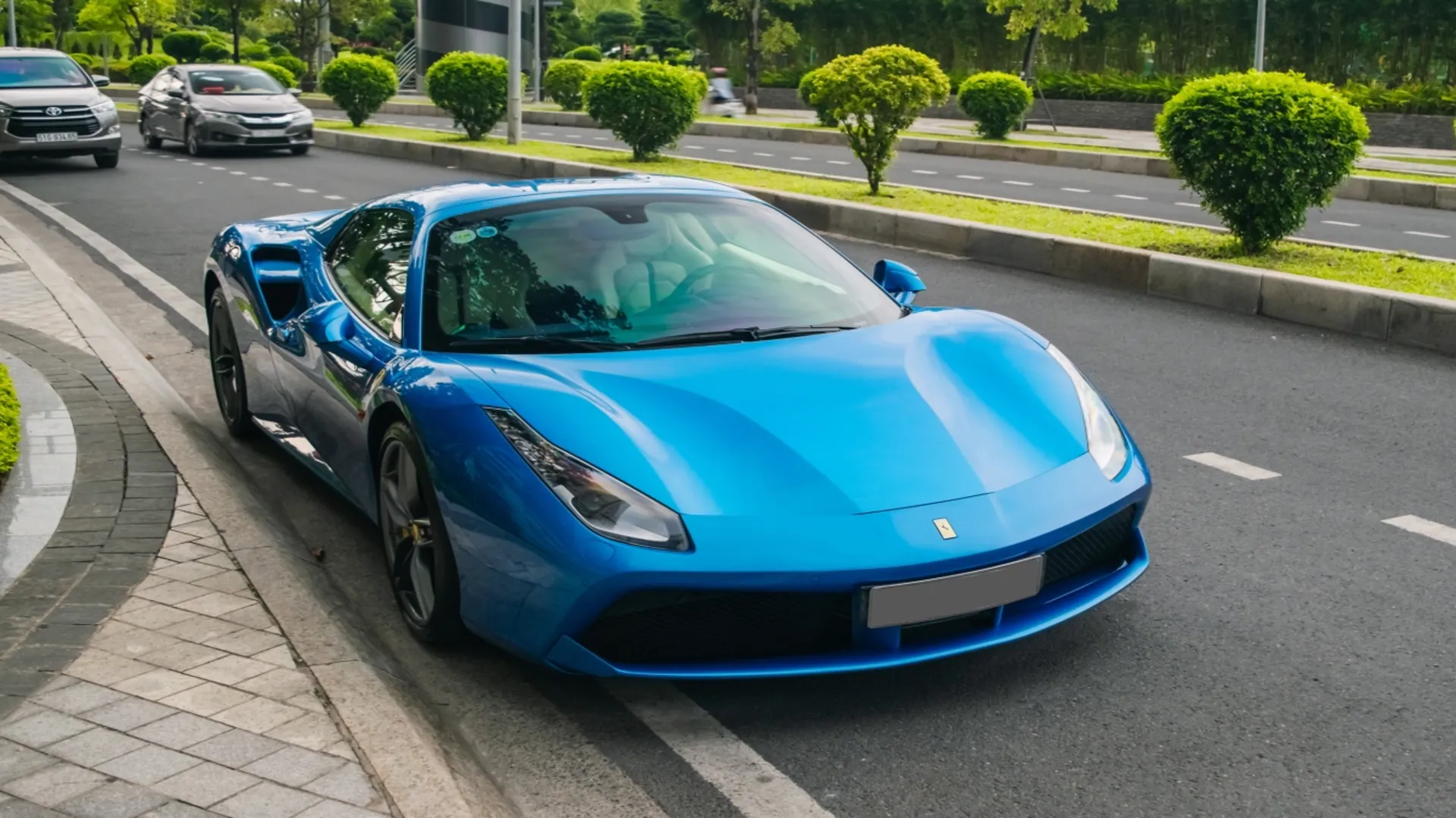 Giá xe Ferrari 488 GTB Spider