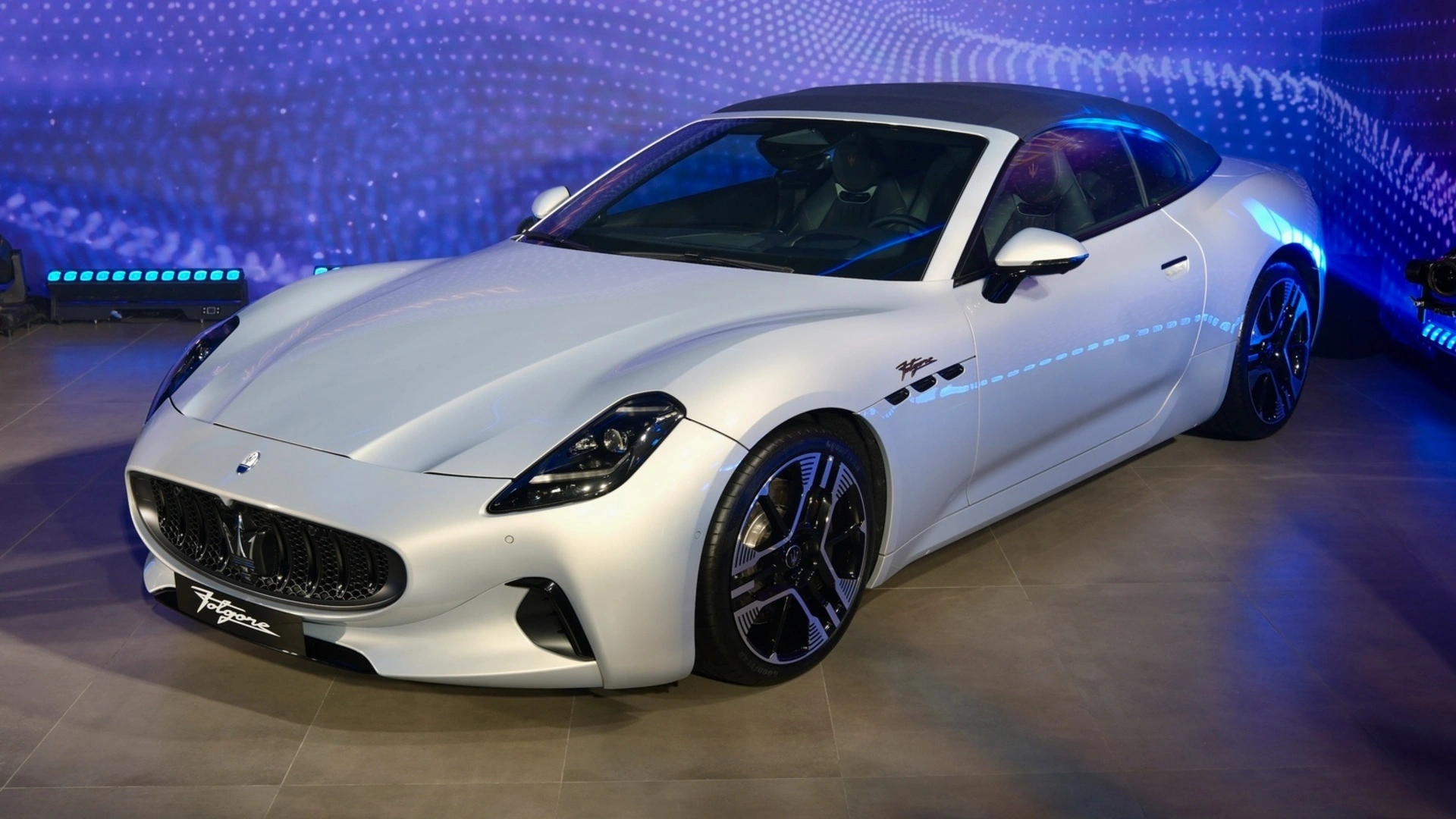 xe maserati ảnh thêm 1 Maserati GranCabrio Folgore 2026