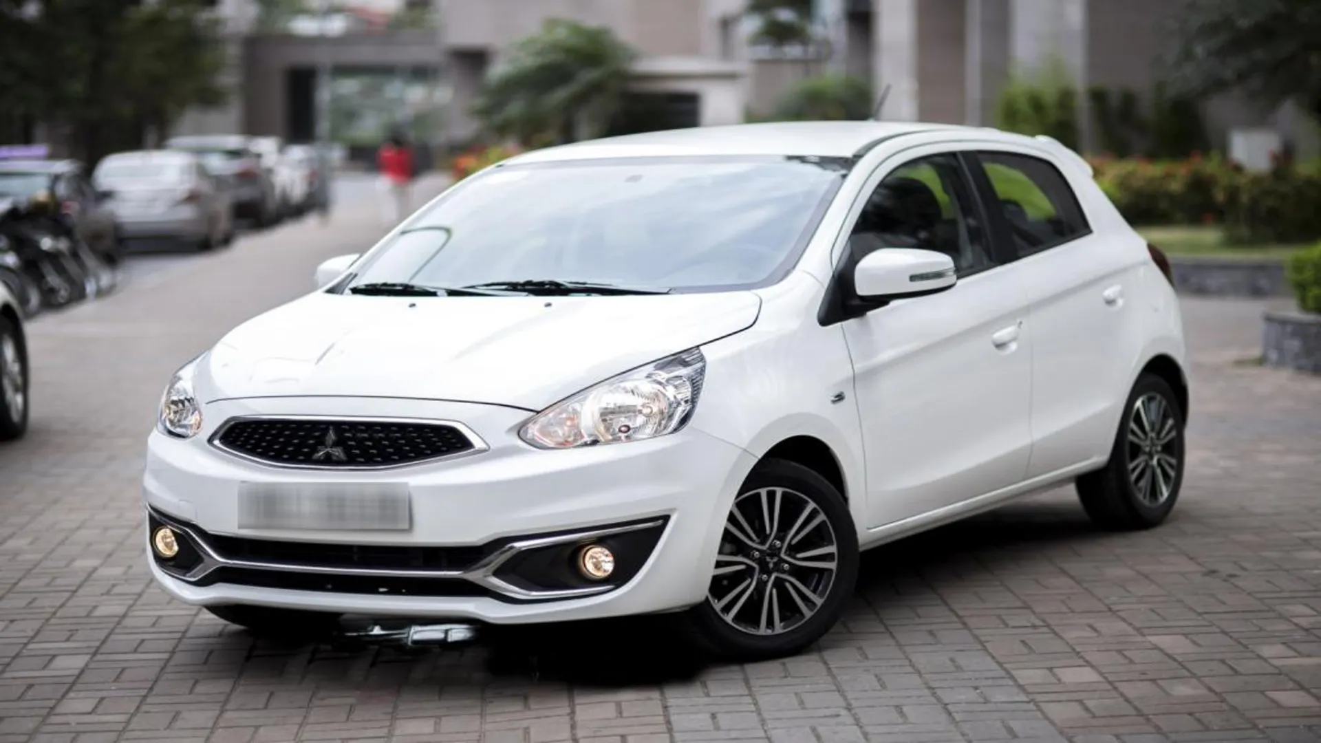 Xe ô tô cũ 200 triệu 5 Xe oto cũ 200 triệu - Mitsubishi Mirage