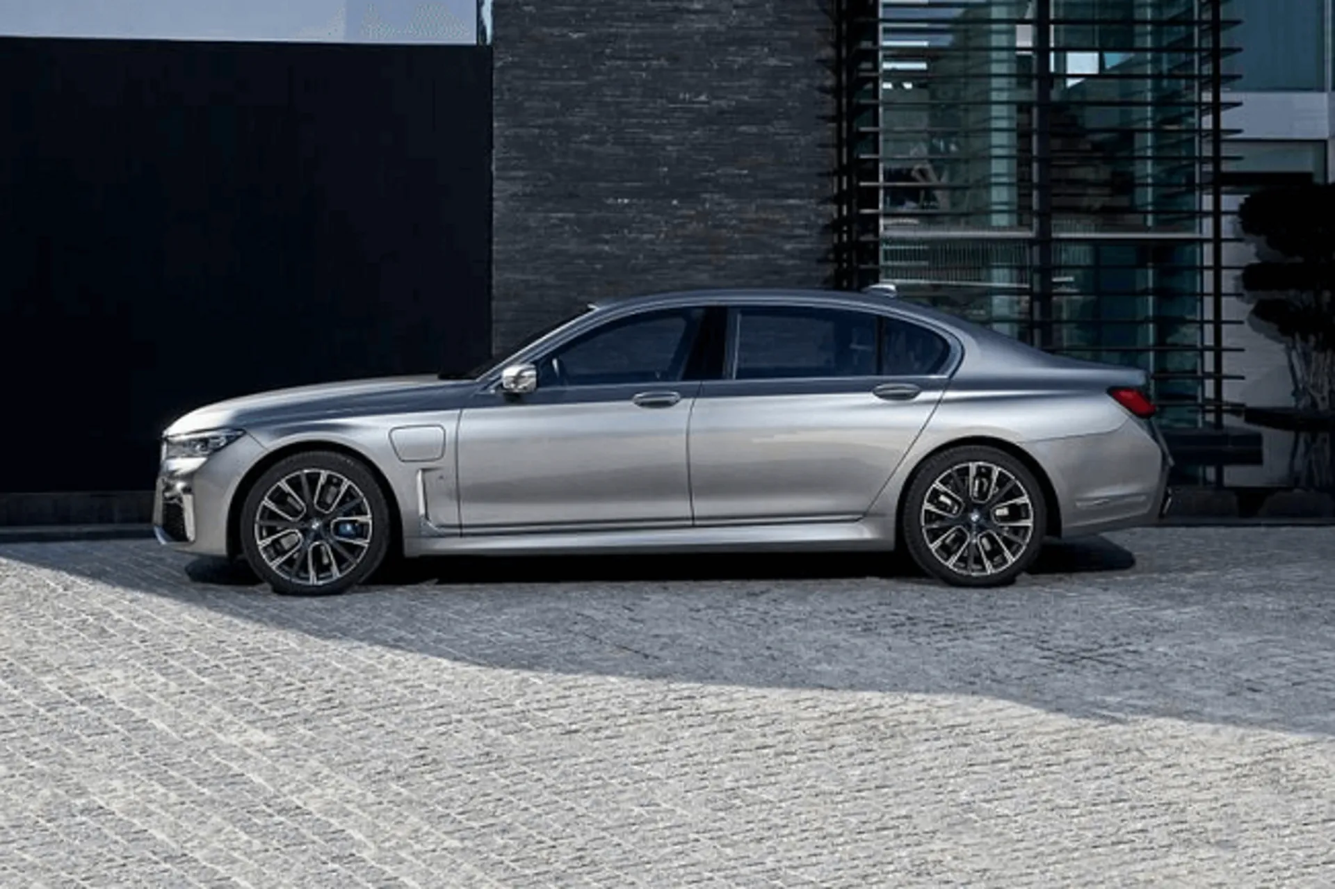 Xe sang 9 Xe sang BMW M760i